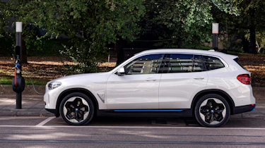 BMW iX3 charging