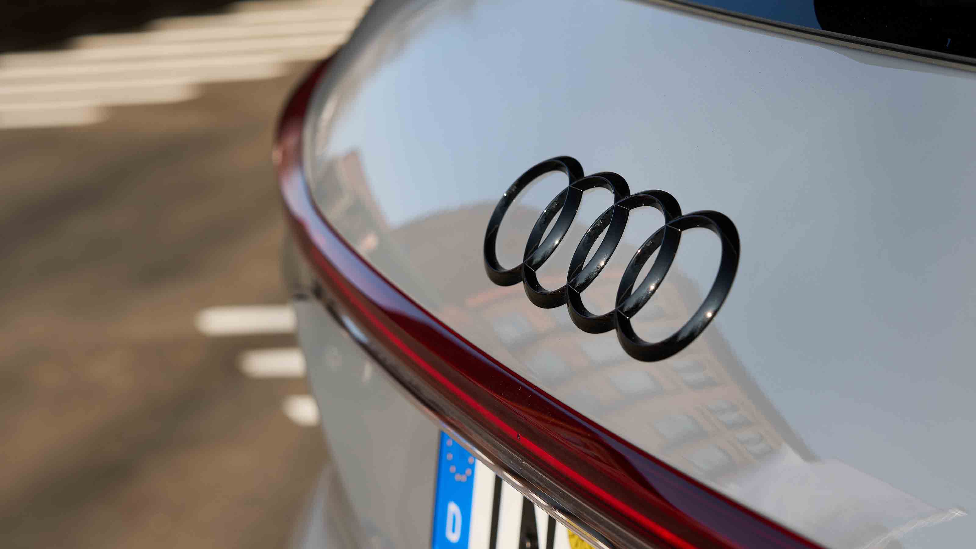 Audi Q4 45 e-tron badge