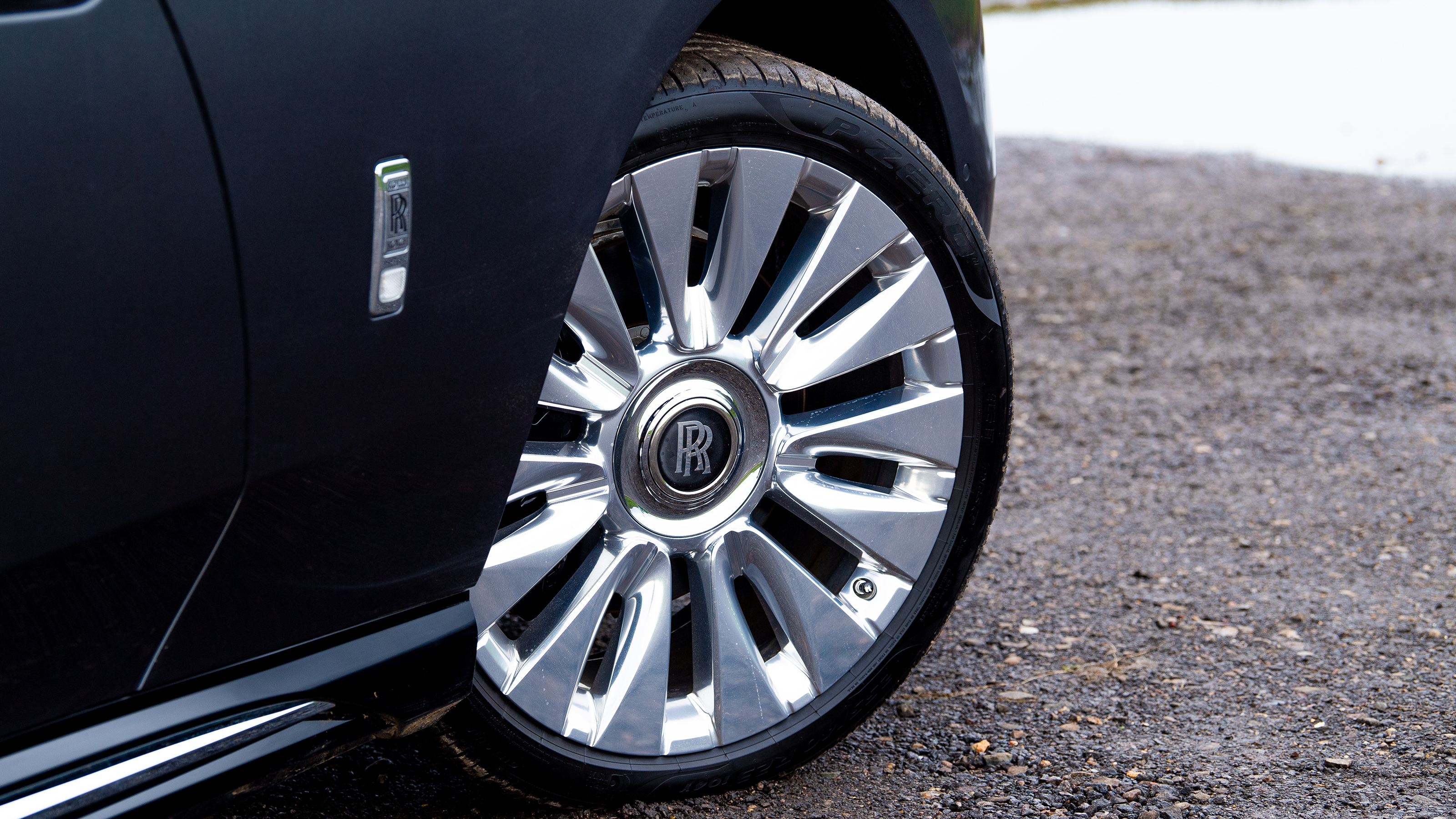 Rolls-Royce Spectre - wheel