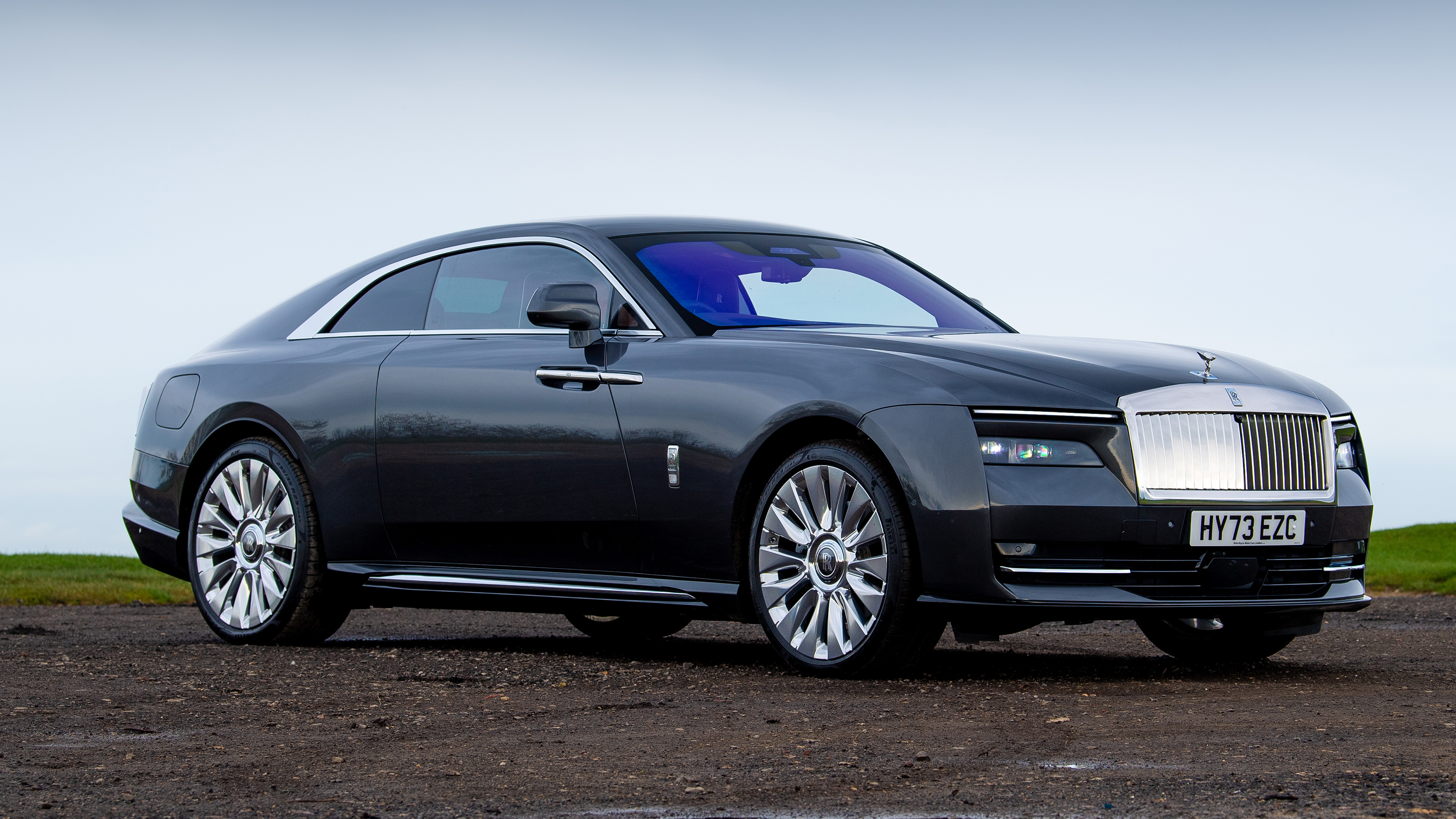 Rolls-Royce Spectre - front static
