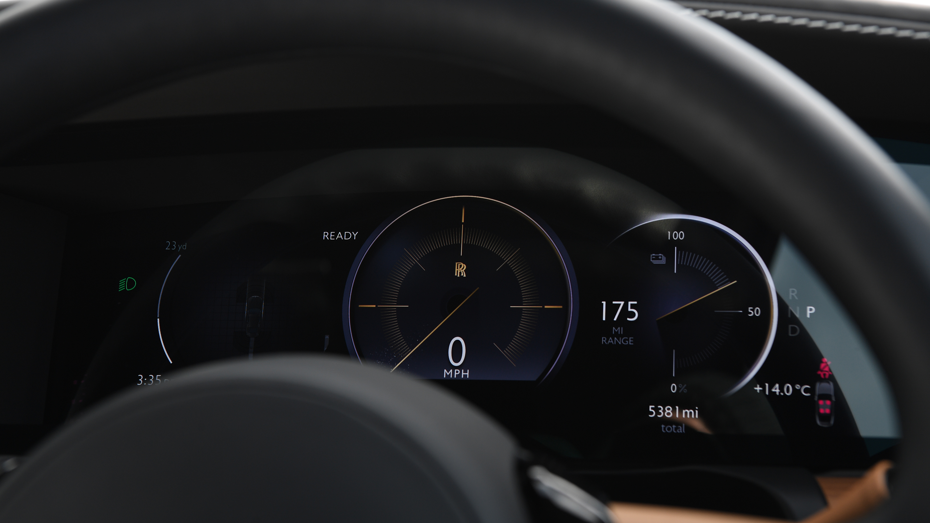 Rolls-Royce Spectre - instrument display screen 