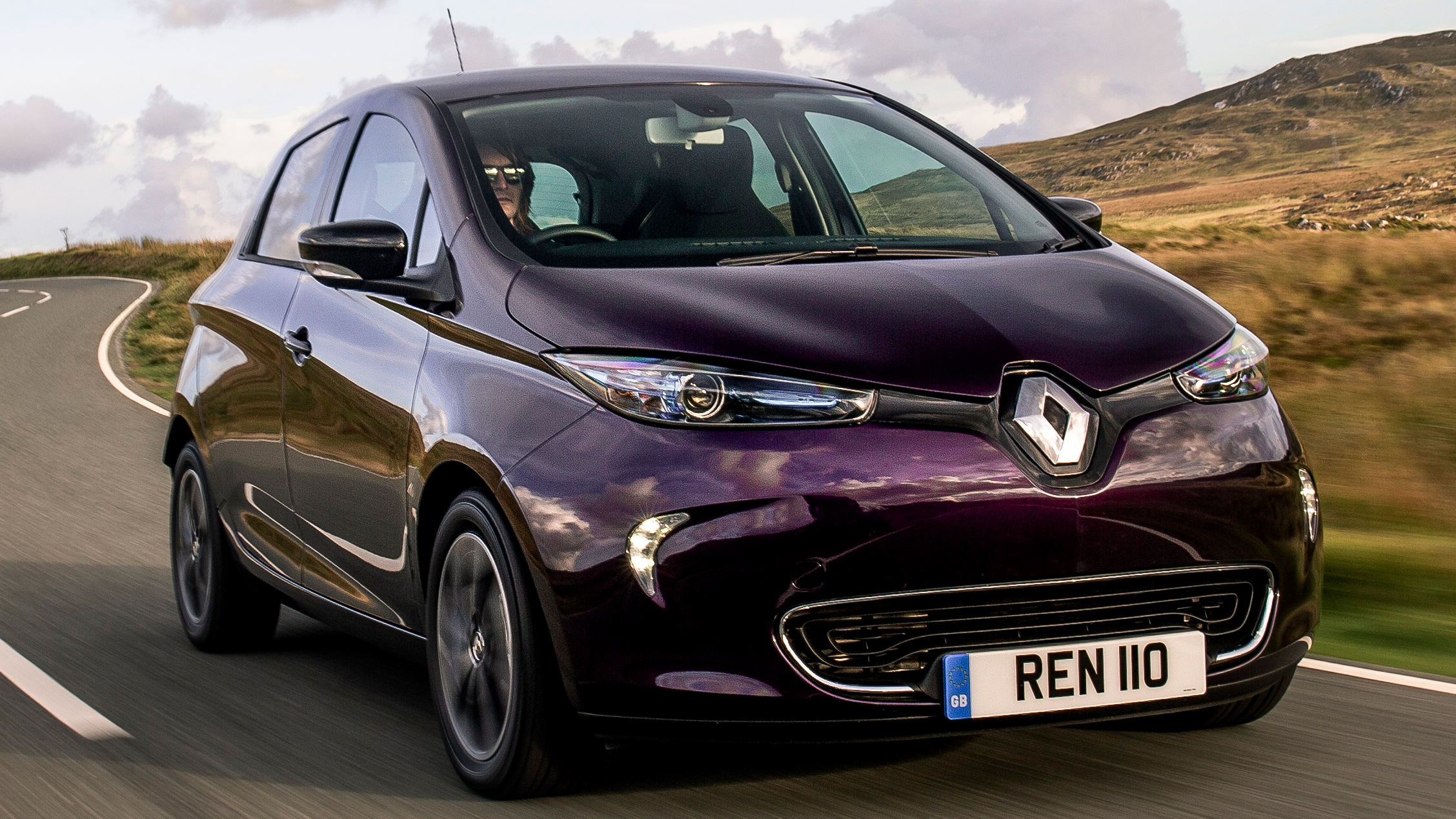 Purple Renault ZOE driving
