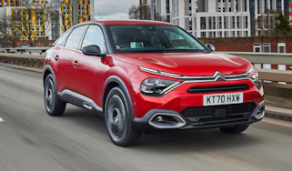 Citroen e-C4 - front tracking