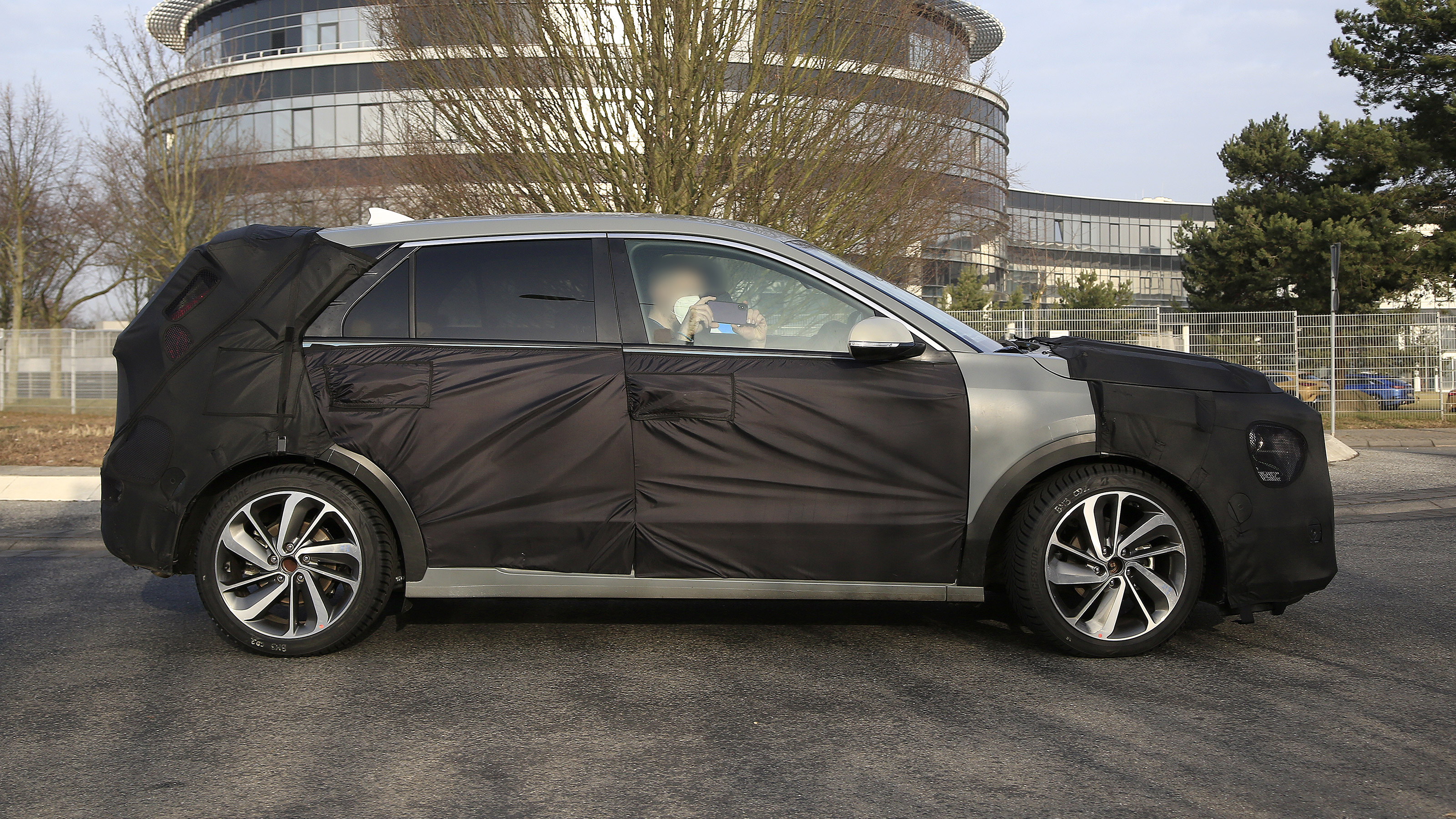 Kia Niro spy shot