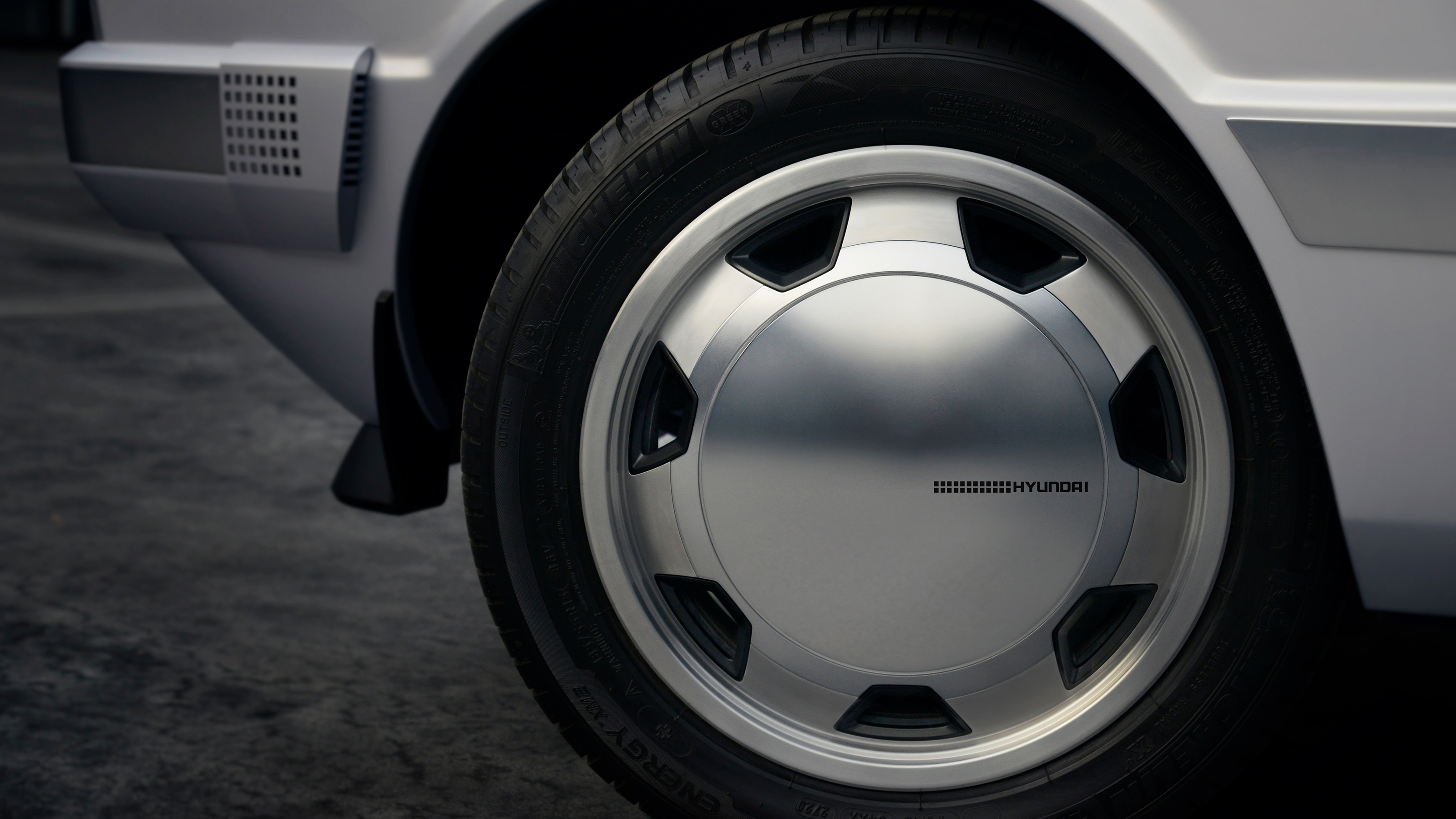 Hyundai Heritage Series Pony - detail