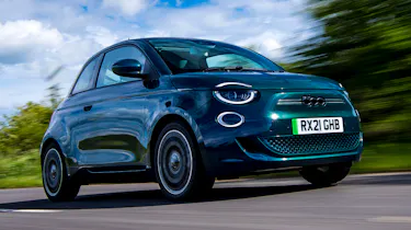 Fiat 500e front tracking