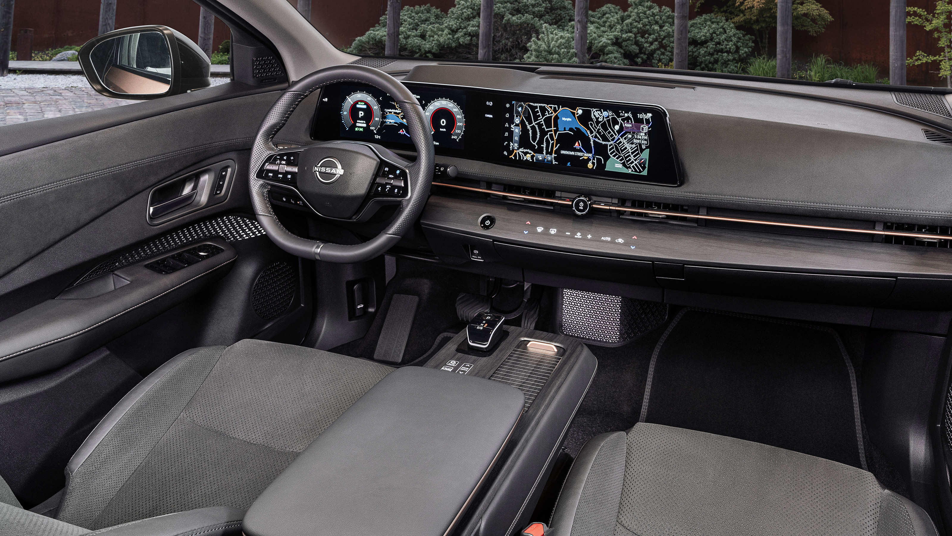 Nissan Ariya - interior