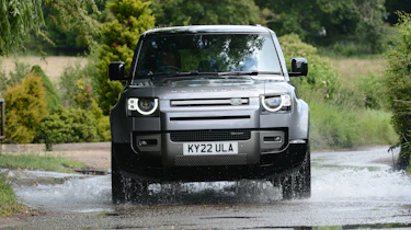 Land Rover Defender PHEV