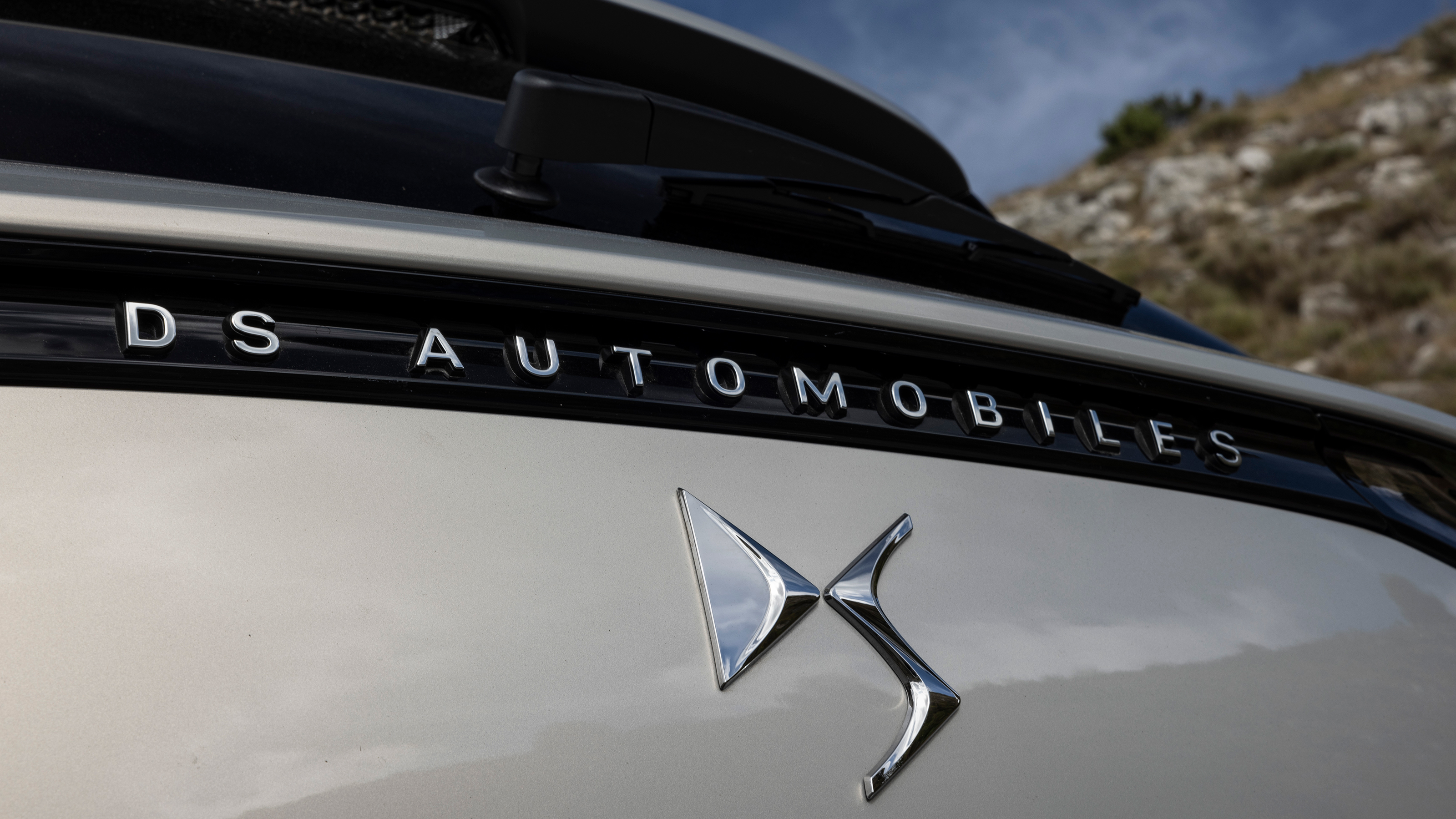 DS 7 225 badge