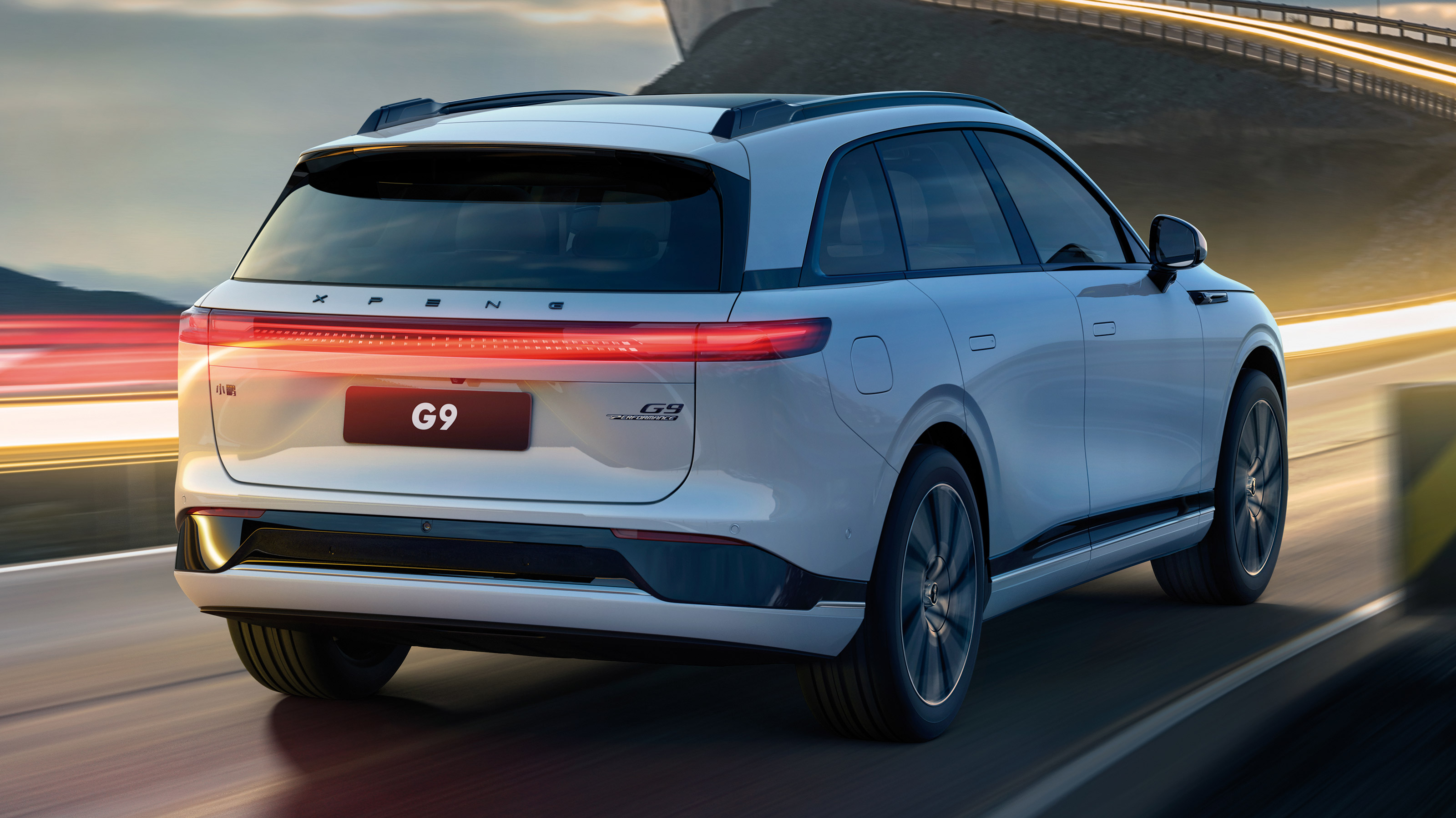 Xpeng G9 driving - rear