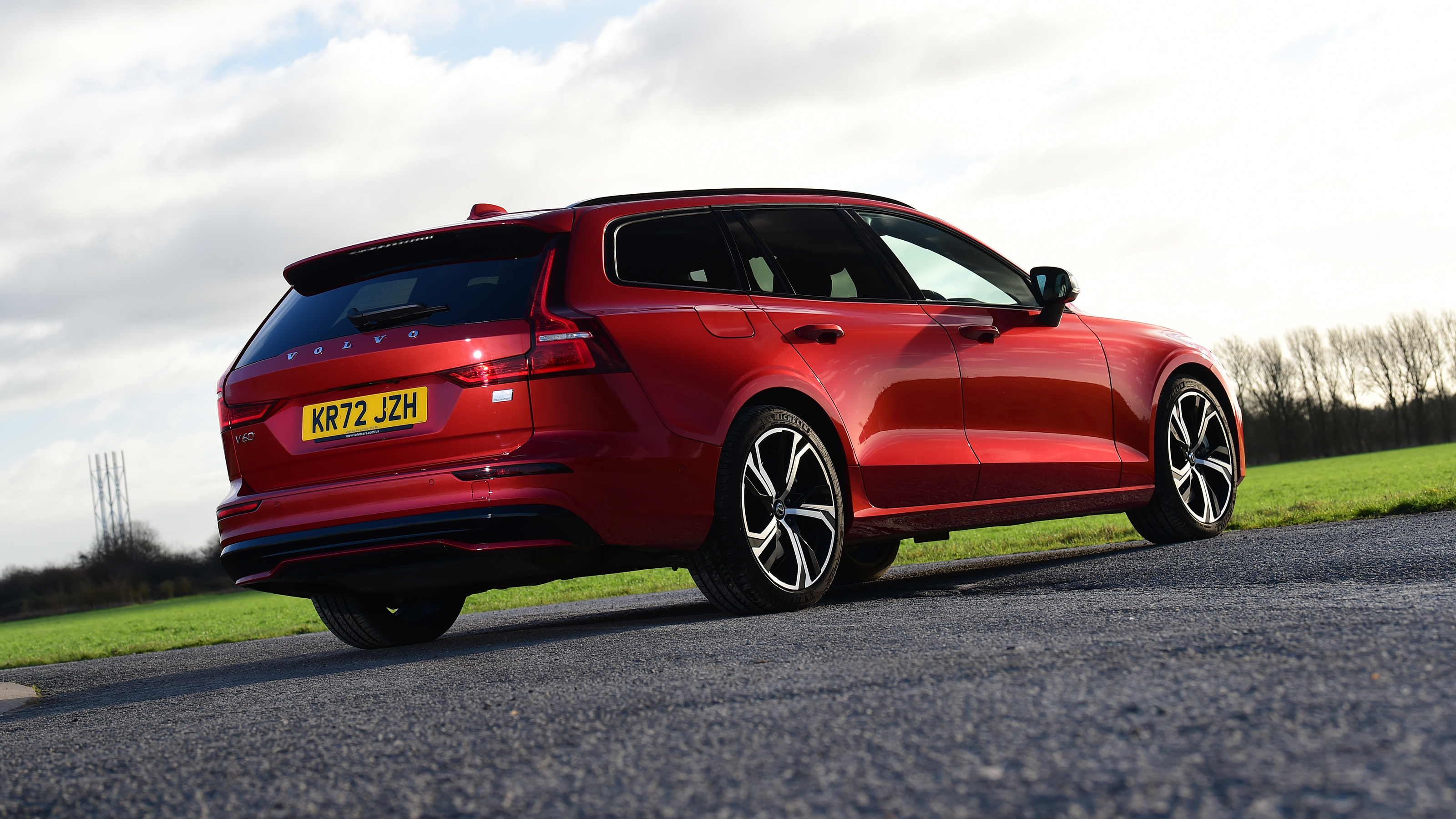 Volvo V60 Recharge - rear static