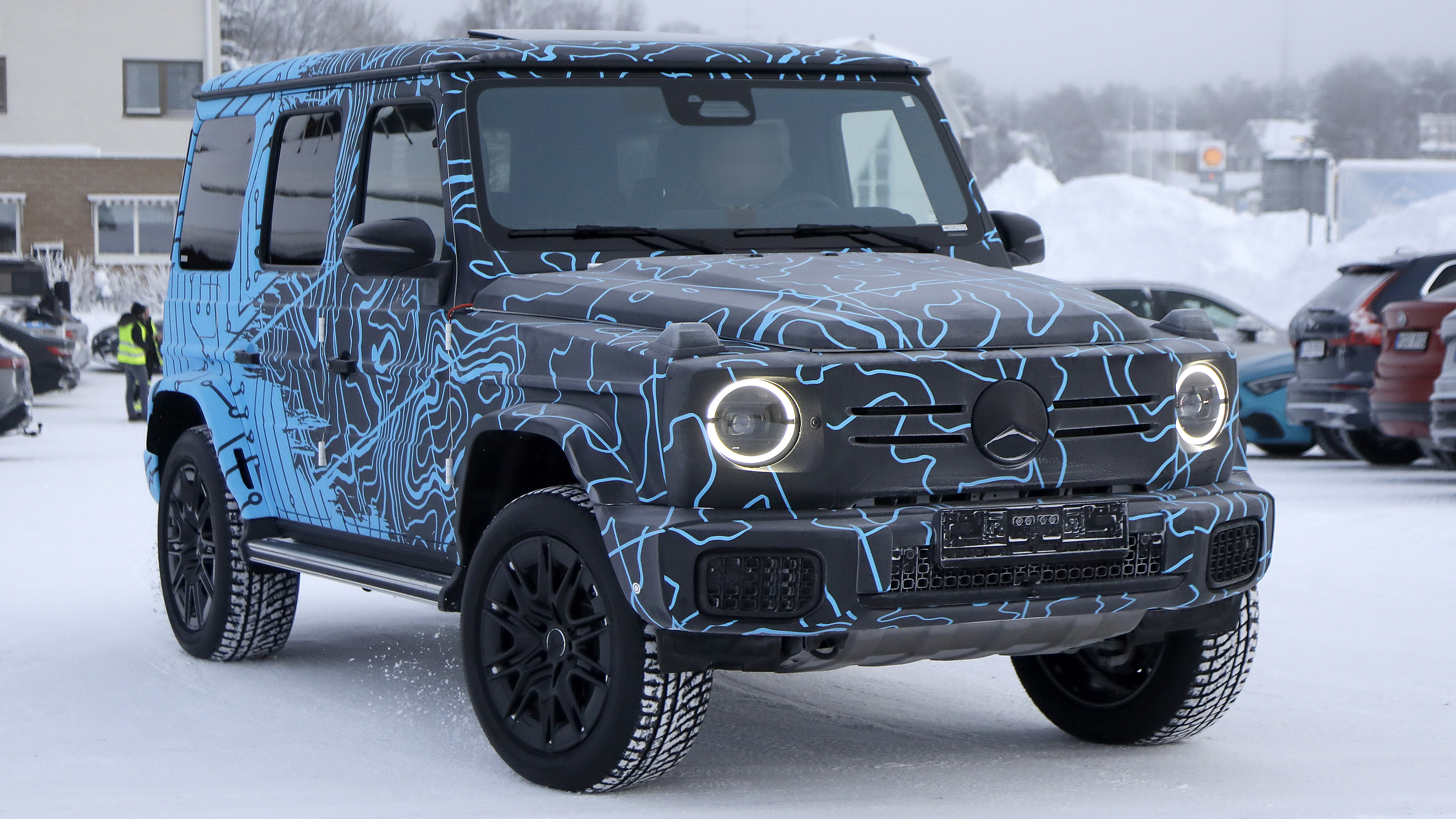 Mercedes EQG spies - front