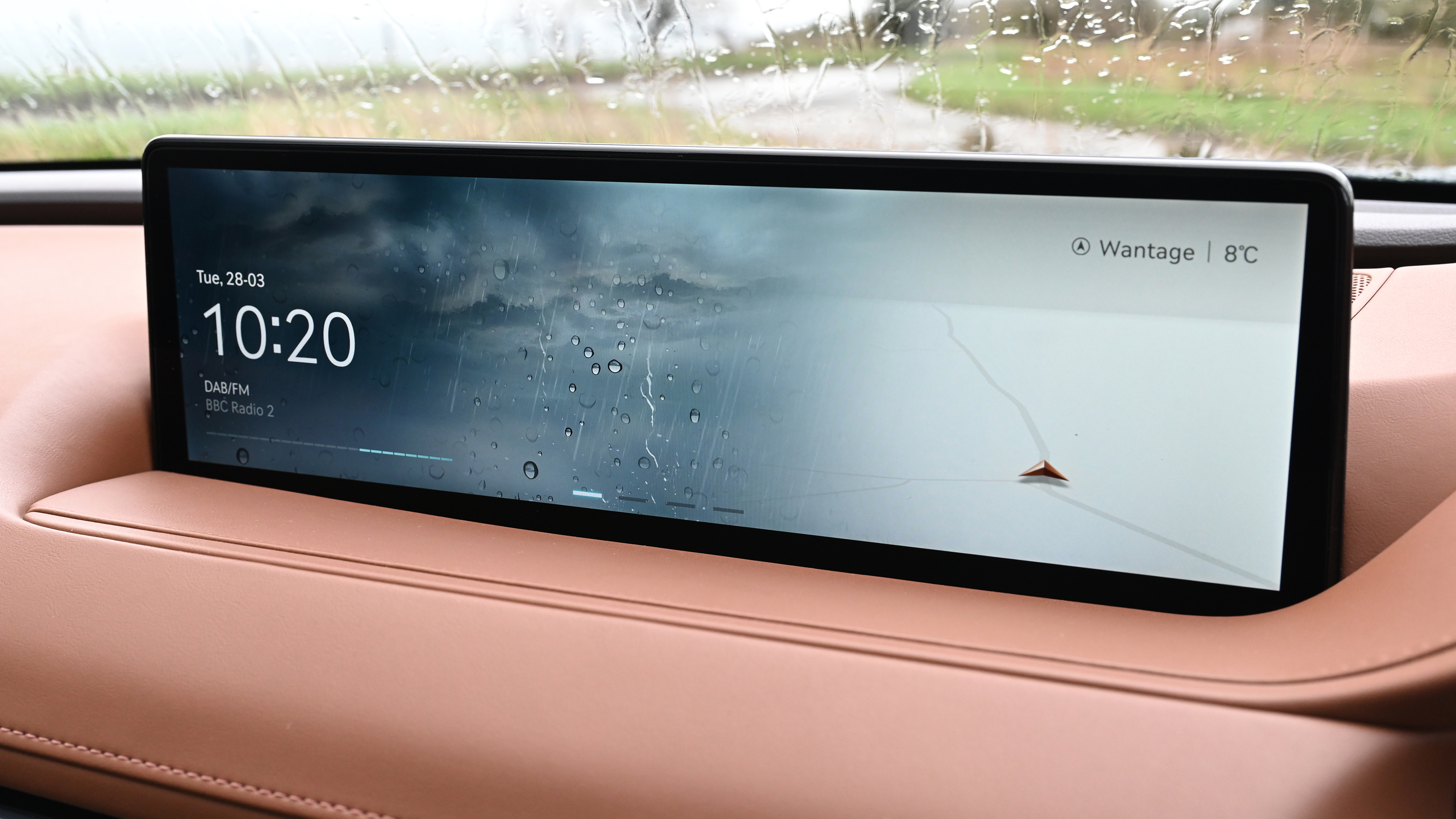 Genesis Electrified G80 - touchscreen