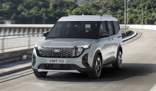 Ford E-Tourneo Courier front tracking