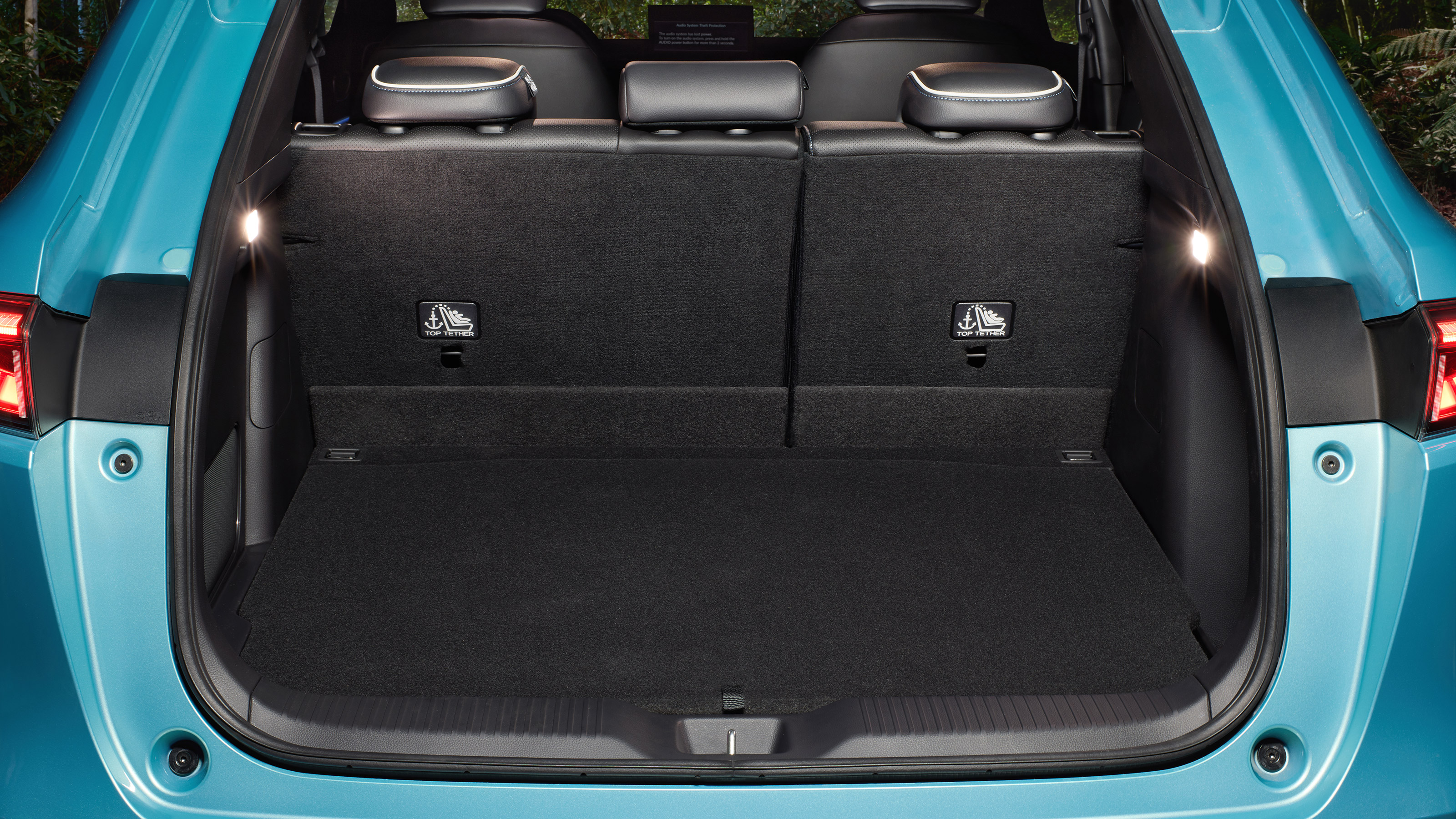 New Honda e:Ny1 - boot
