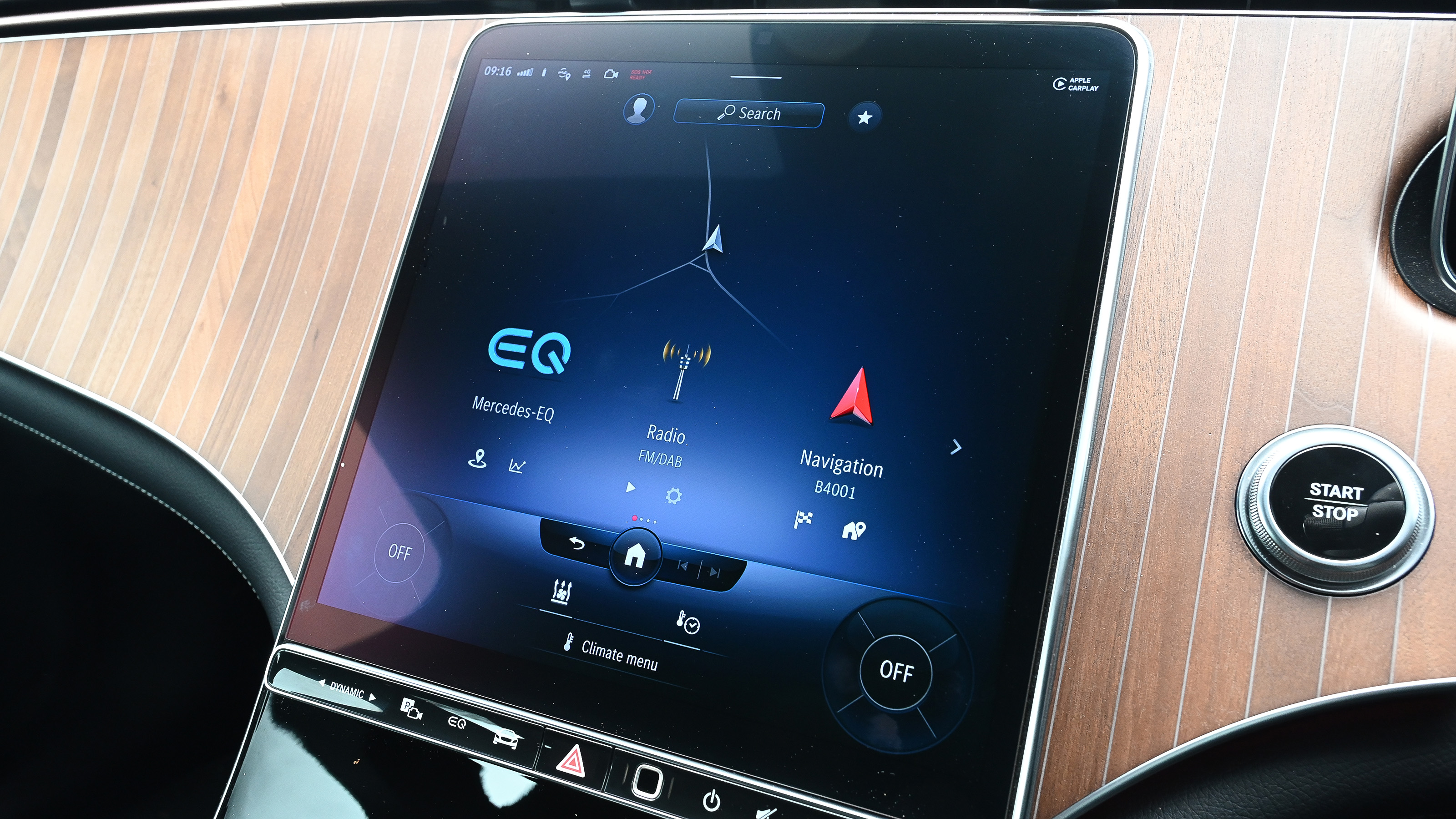 Mercedes EQE - touchscreen