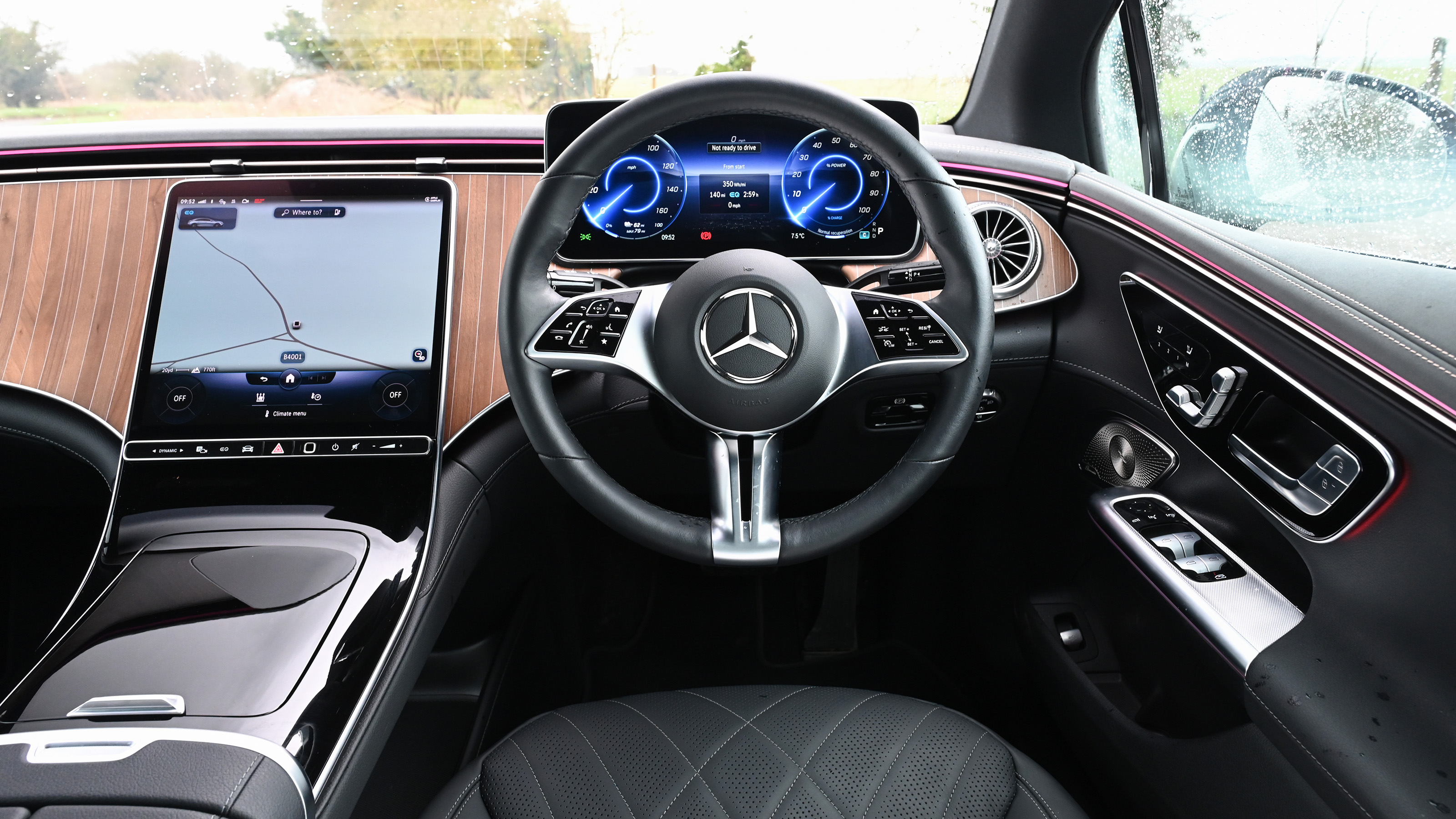 Mercedes EQE - interior