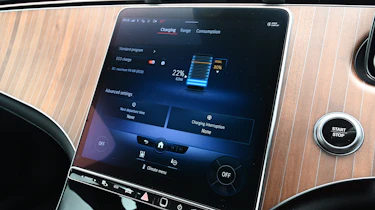 Mercedes EQE - charge