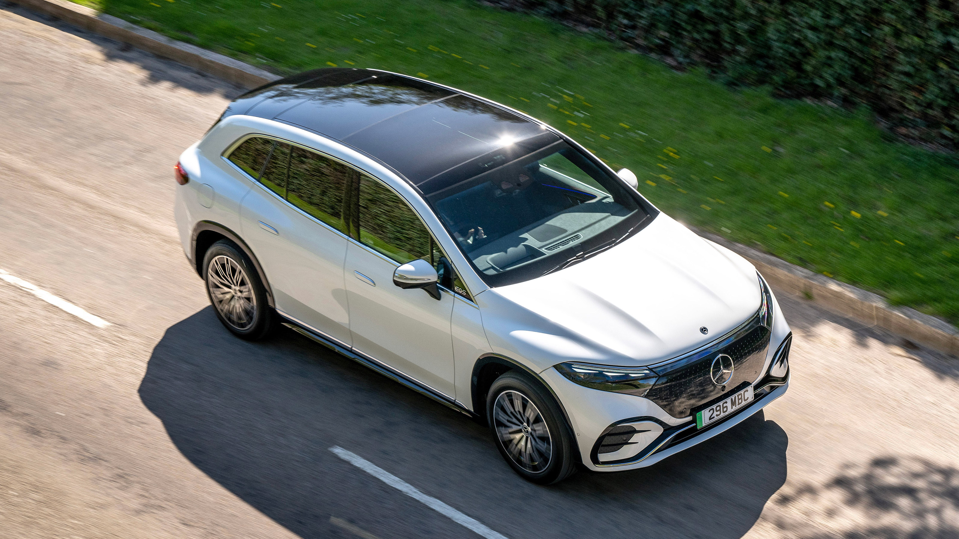 Mercedes EQS SUV - top