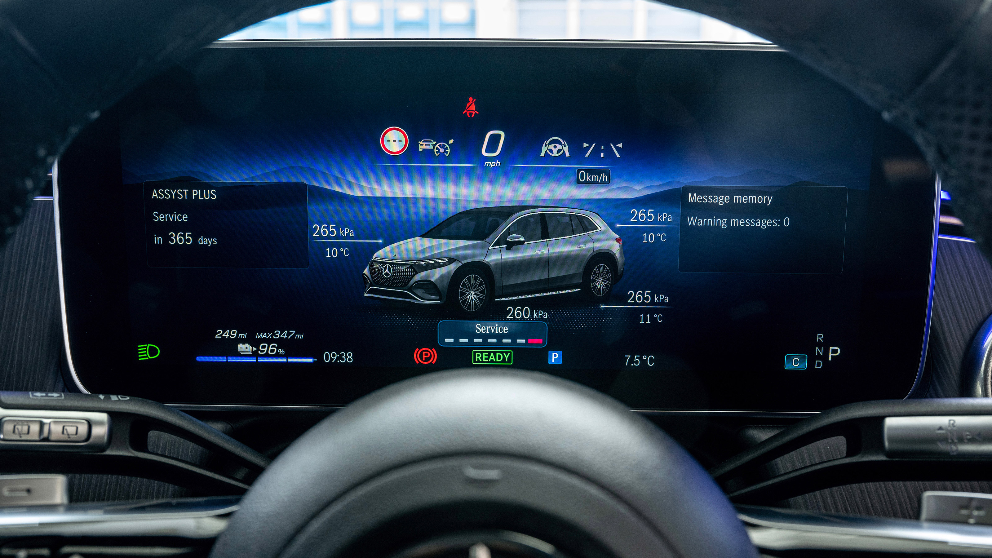 Mercedes EQS SUV - dials