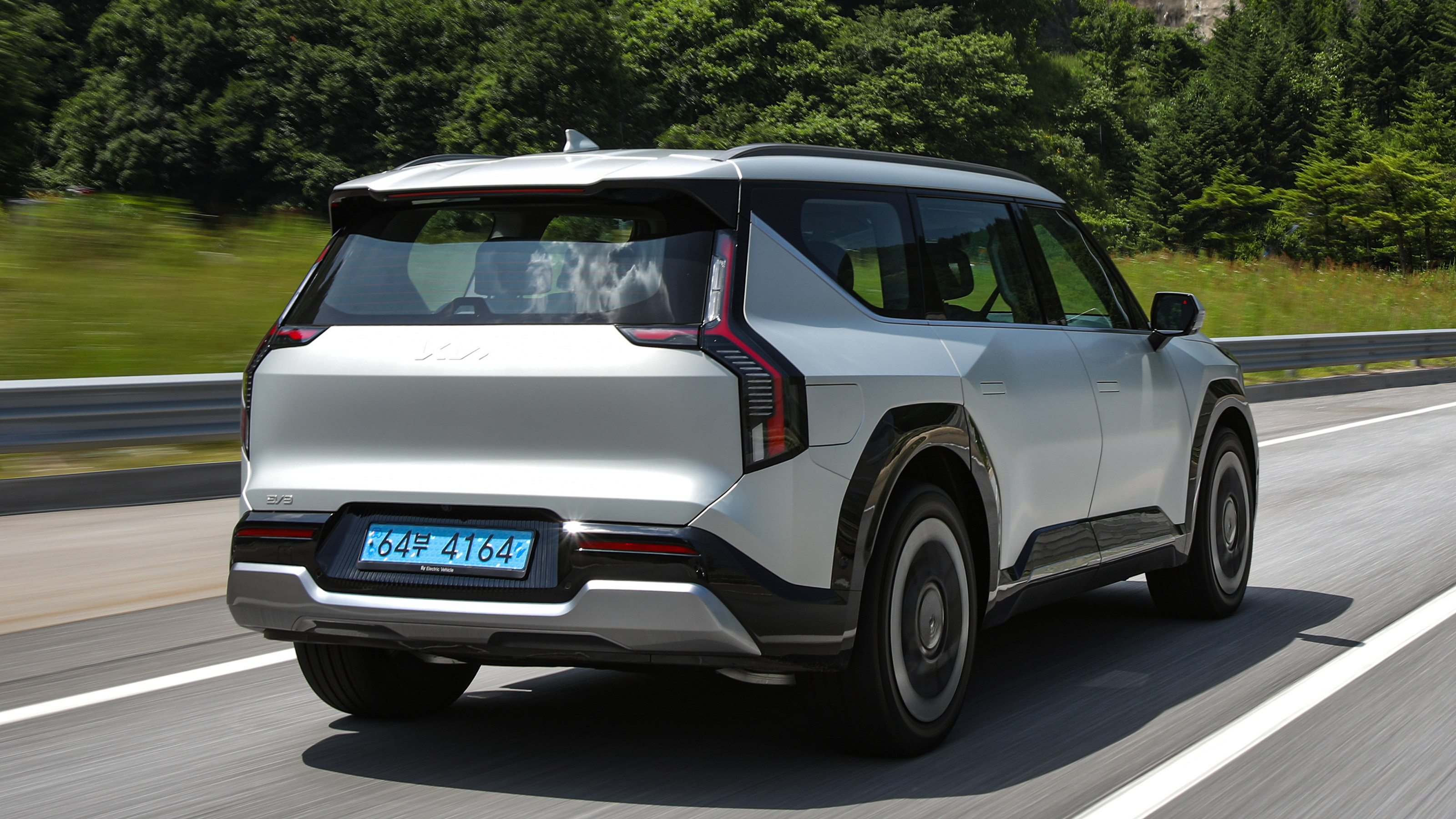 Kia EV9 - rear dynamic