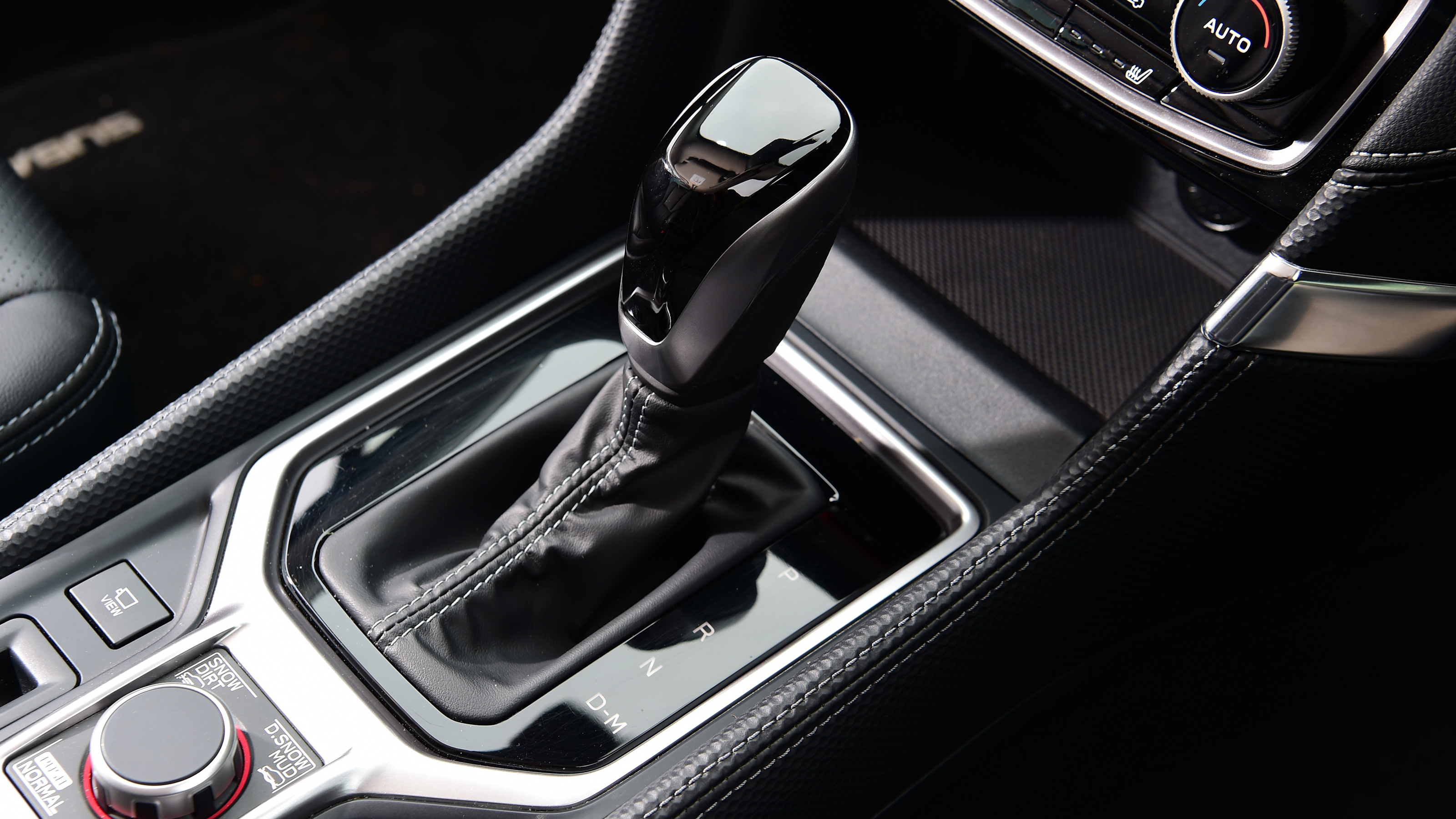 Subaru Forester SUV gear lever