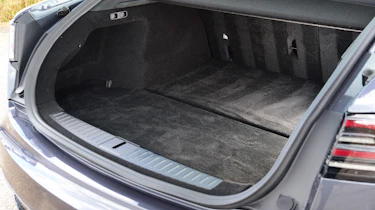 Tesla Model S - boot