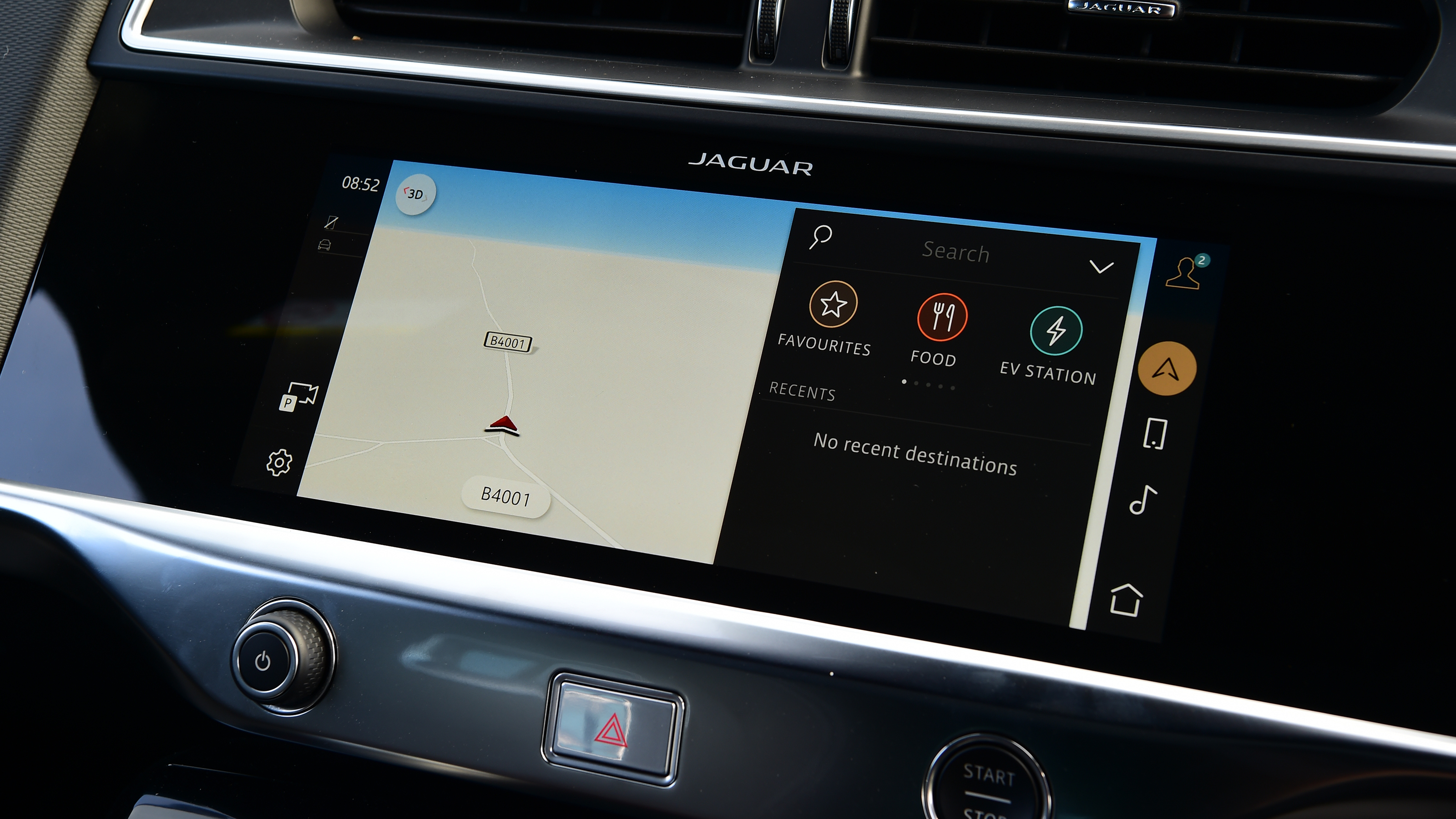 Jaguar I-Pace - touchscreen