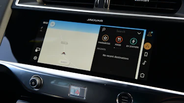 Jaguar I-Pace - touchscreen