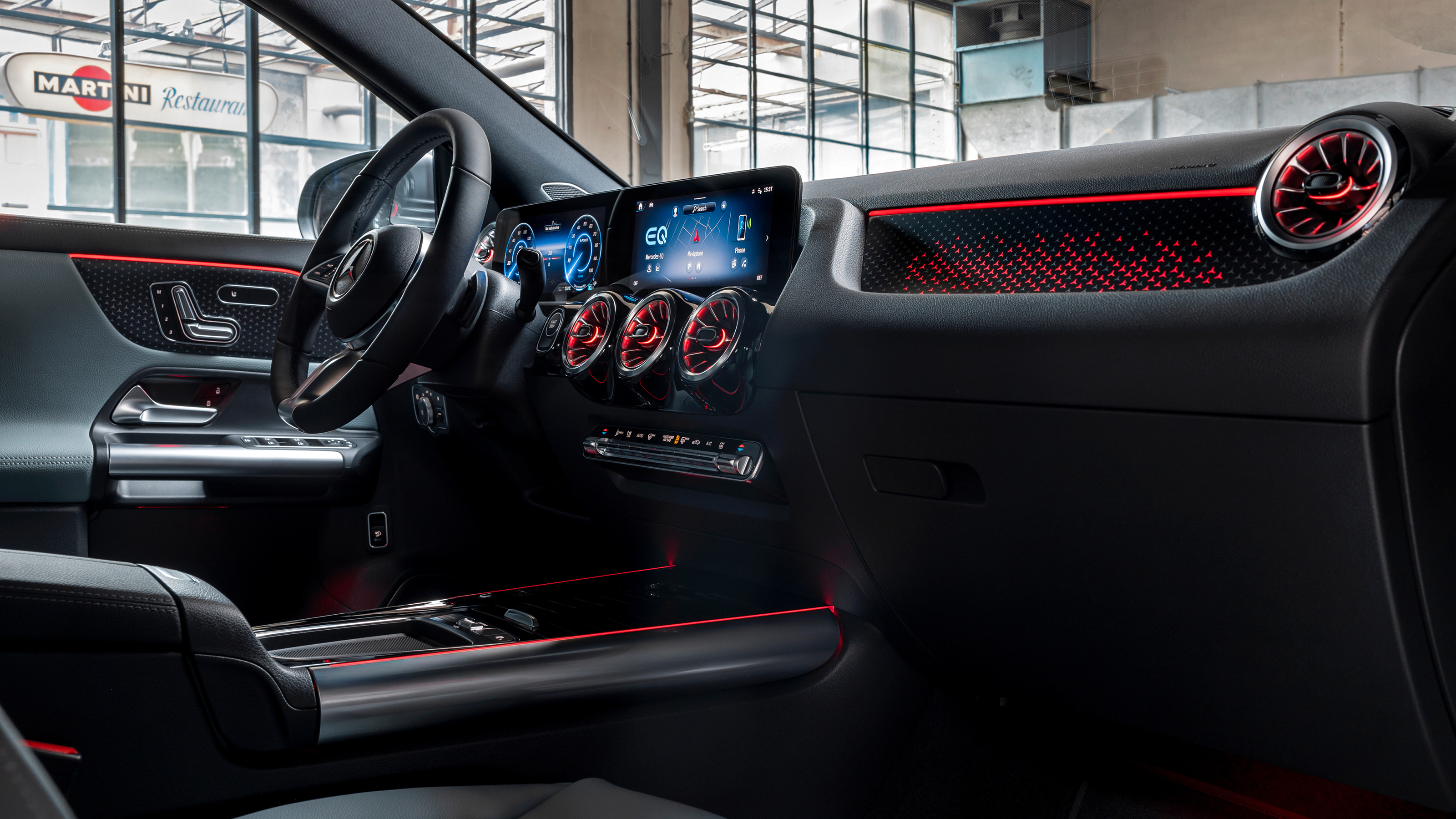Mercedes EQA - interior