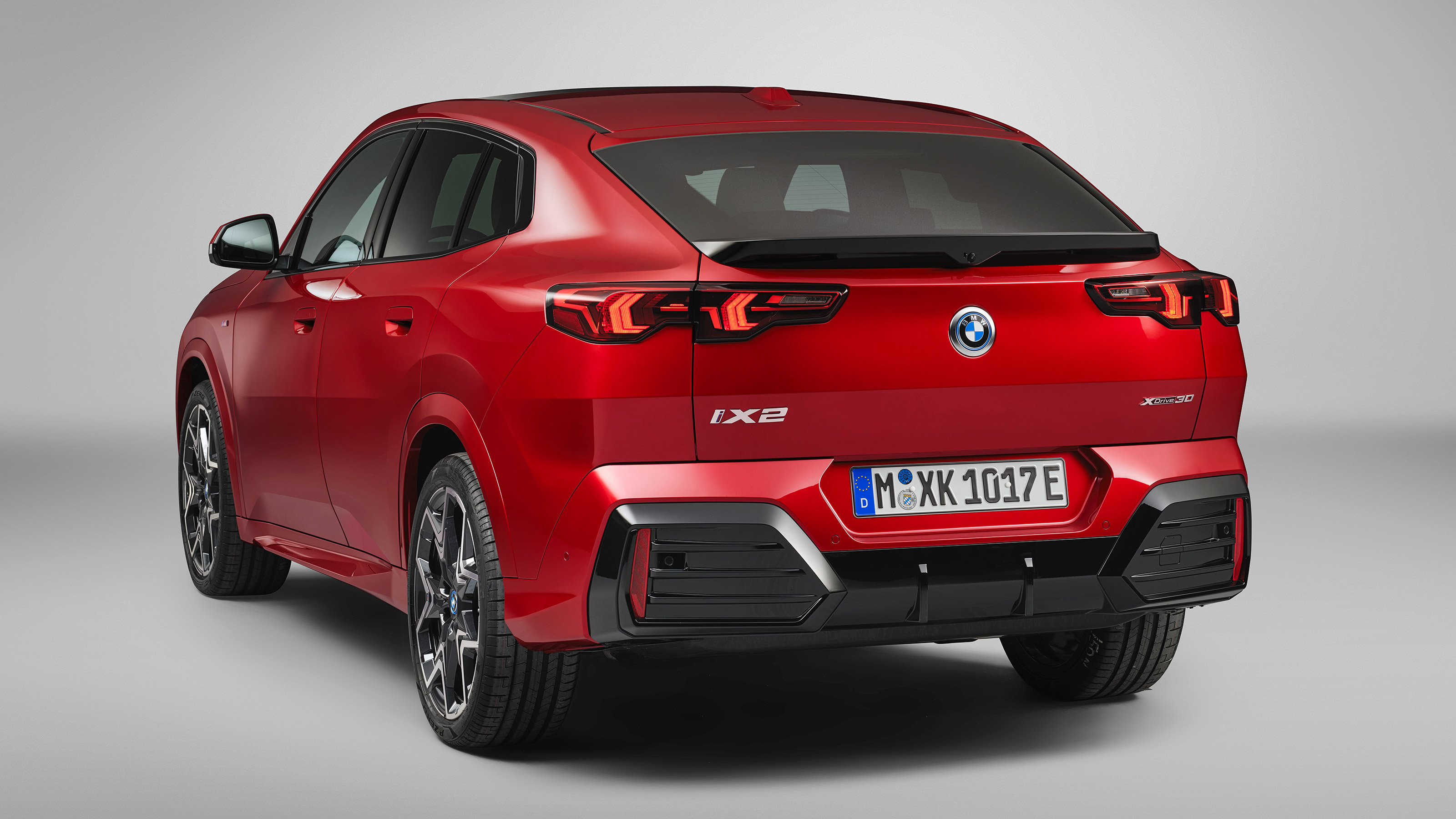 BMW iX2 - rear static