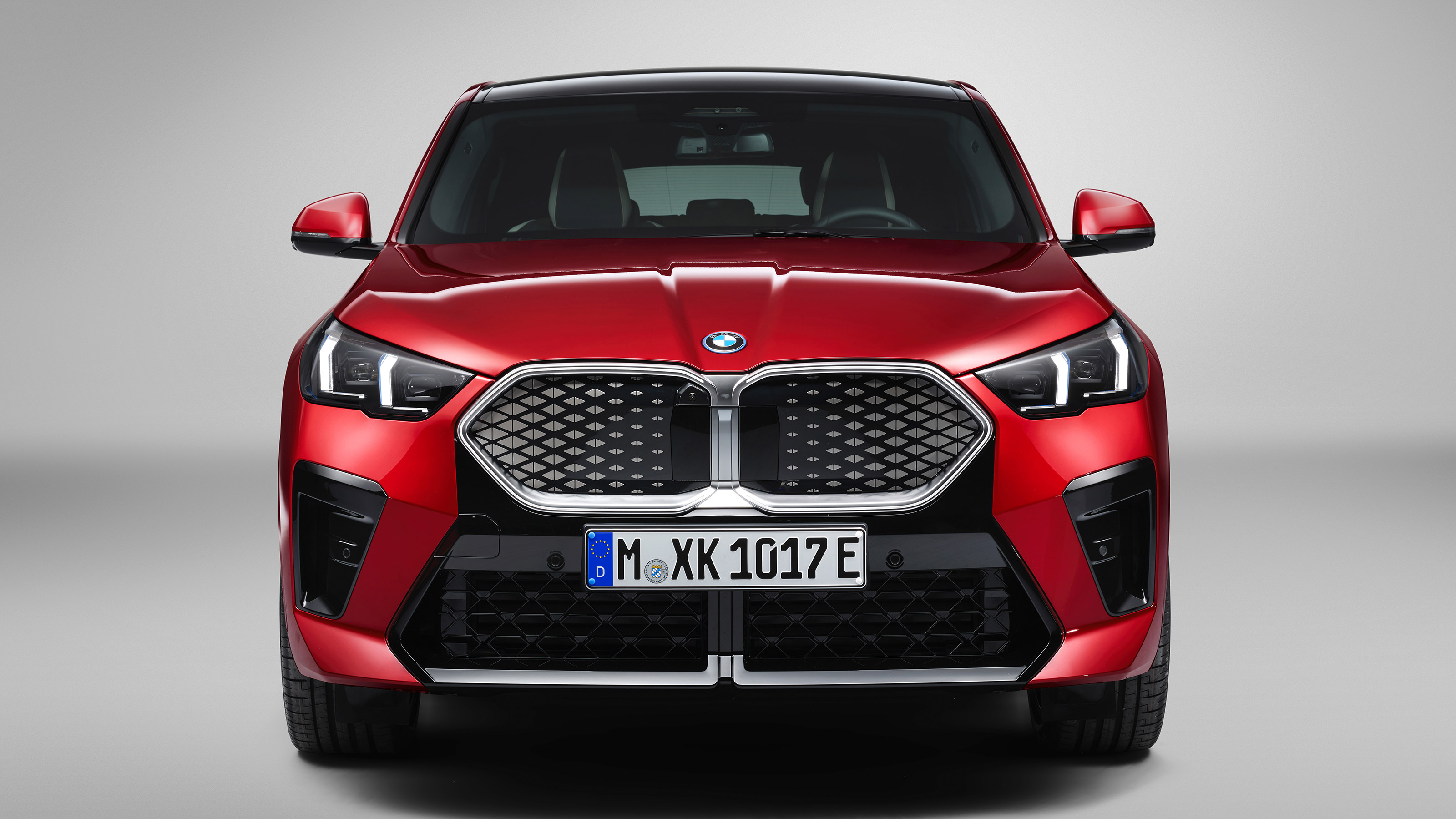 BMW iX2 - front