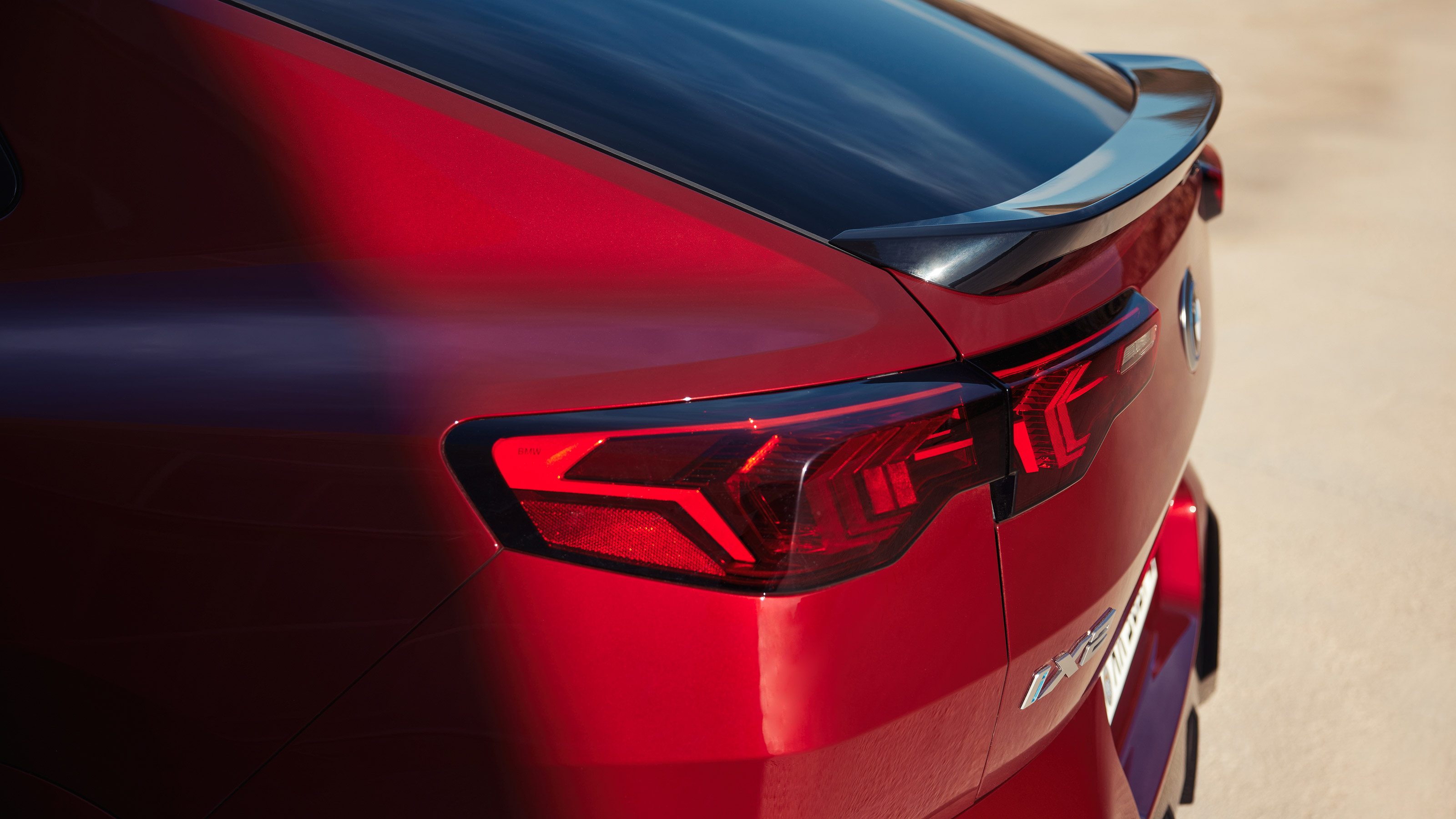 BMW iX2 - spoiler