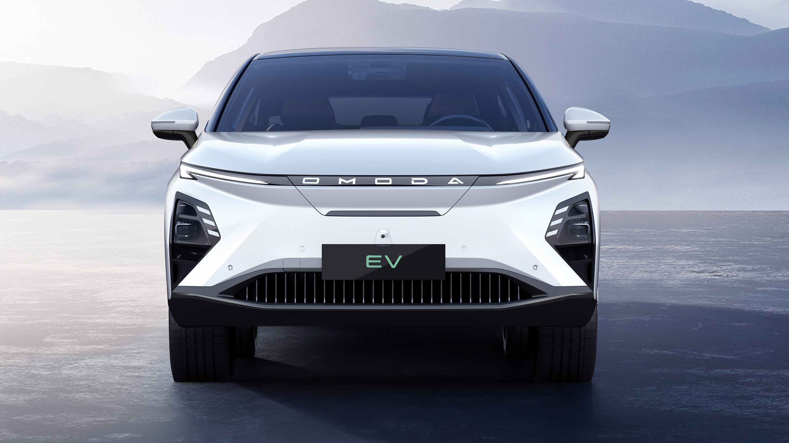 Omoda 5 EV - head on