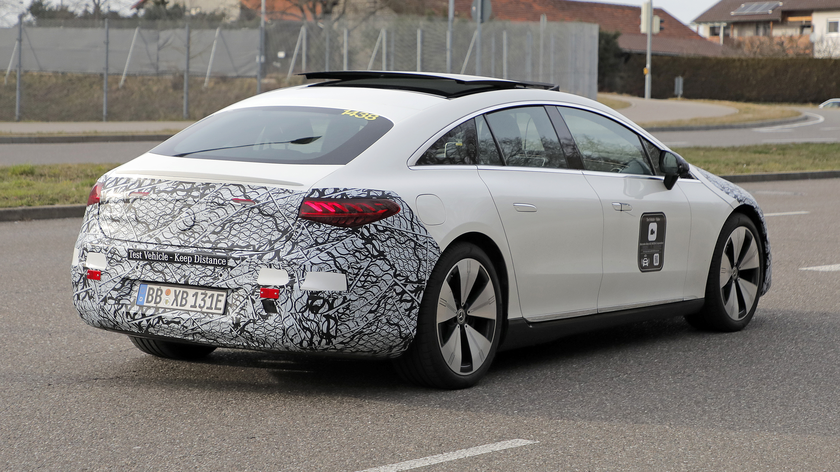 Mercedes EQS facelift - rear