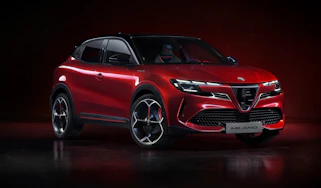 New Alfa Romeo Milano front 3/4