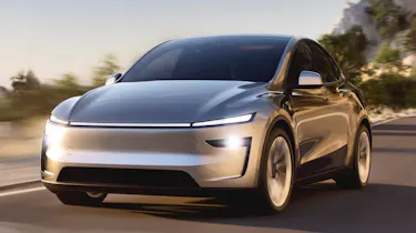 Tesla Model Y facelift 2025 - dynamic front 3/4