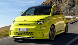 Abarth 500e header