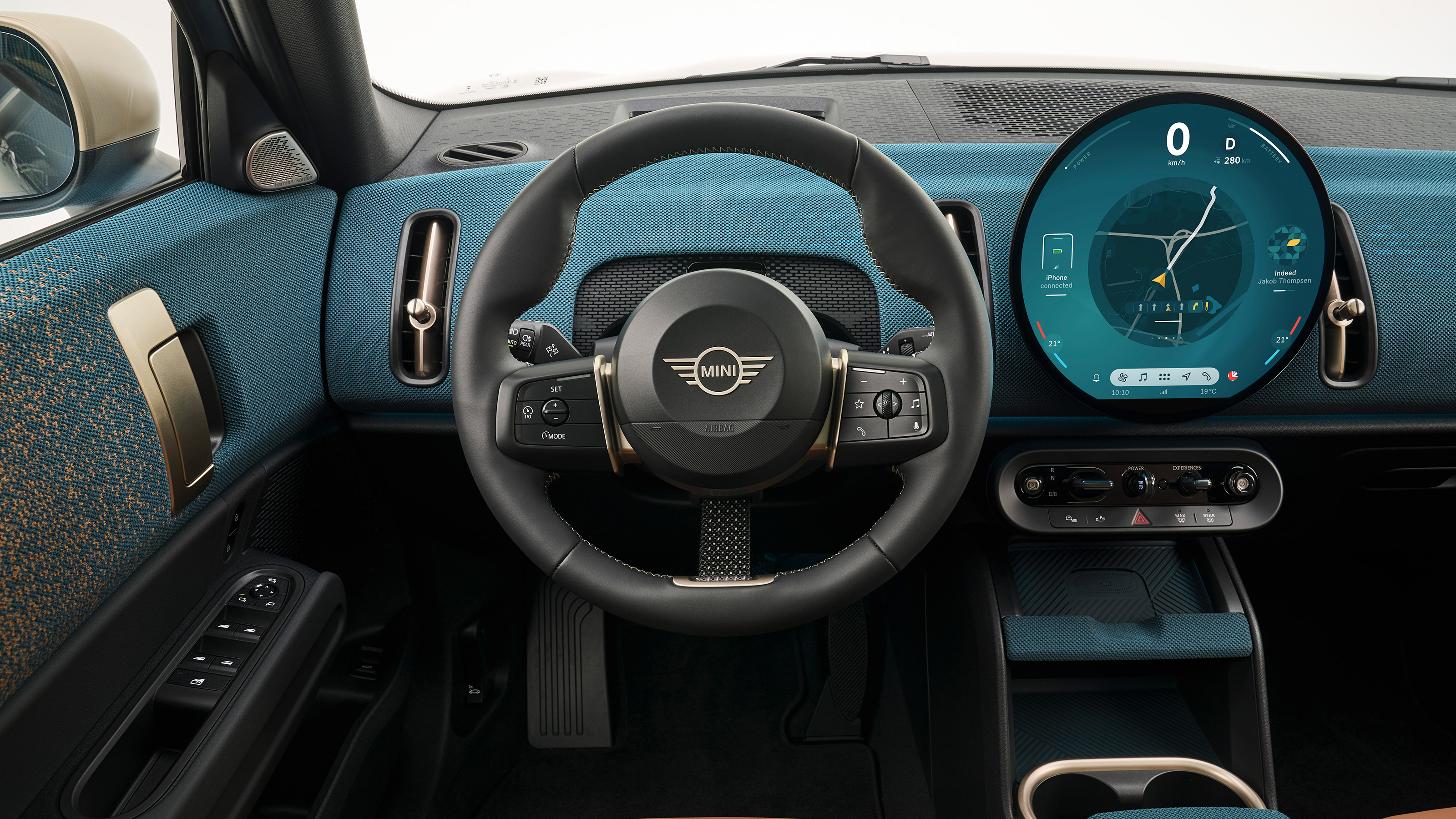MINI Countryman Electric - cockpit