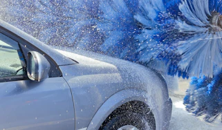 Can an electric car go through a car wash?
