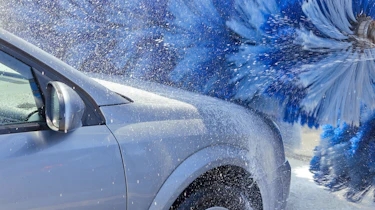 Can an electric car go through a car wash?