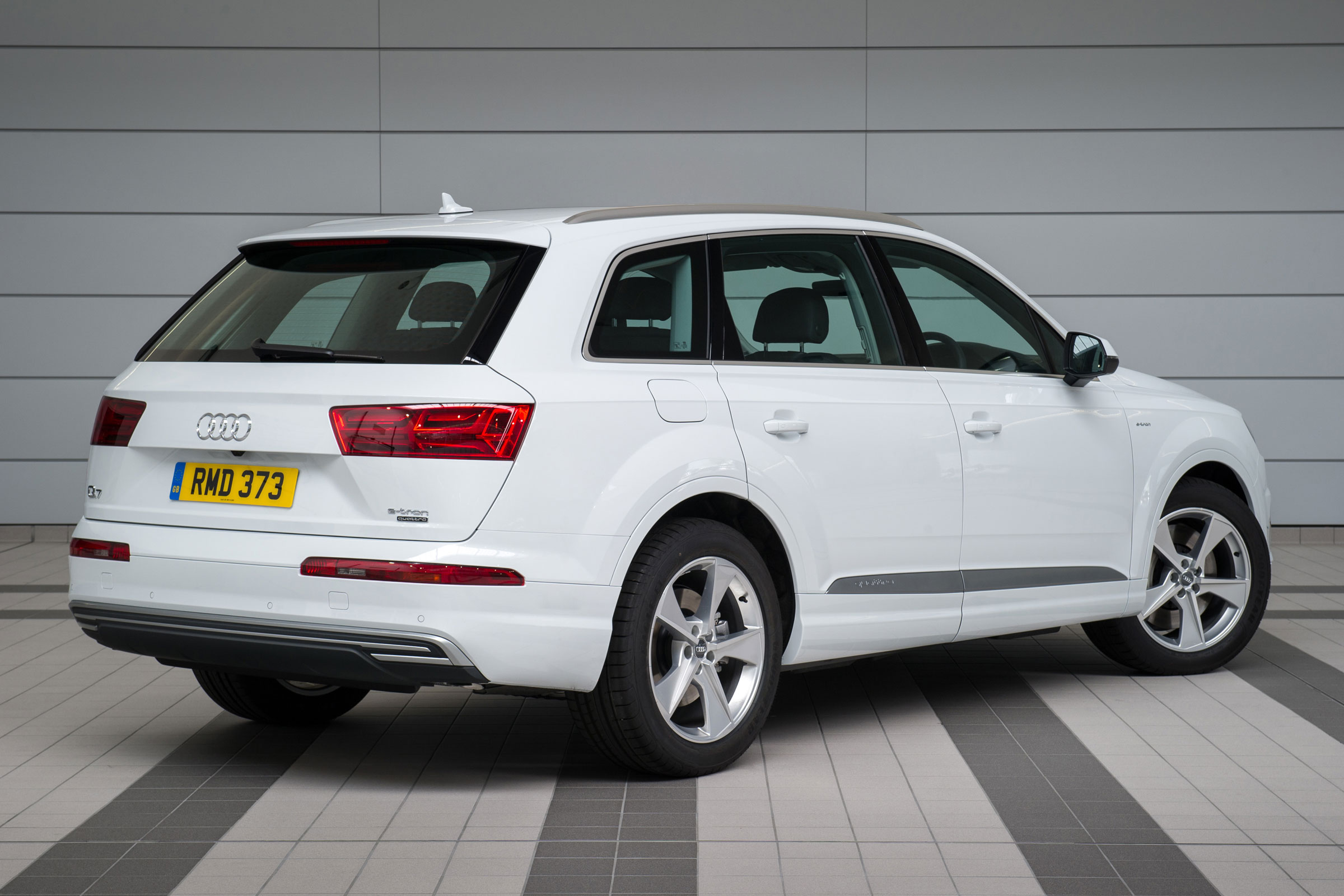 Audi Q7 e-tron