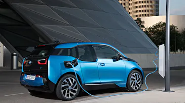 BMW i3 charging
