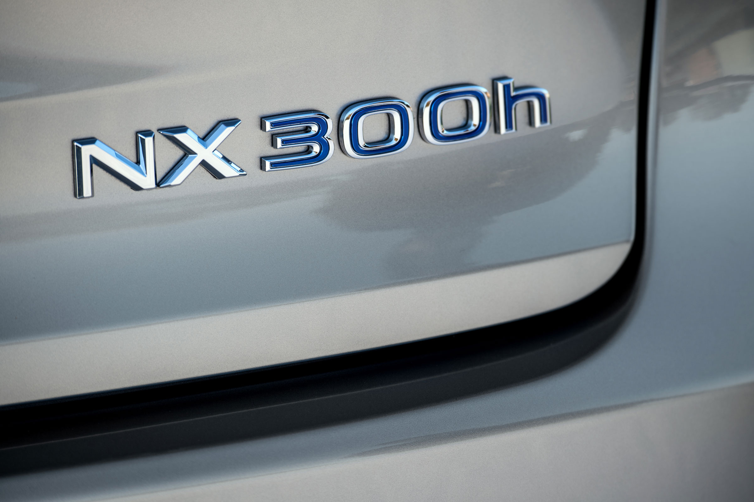 Lexus NX 300h badge