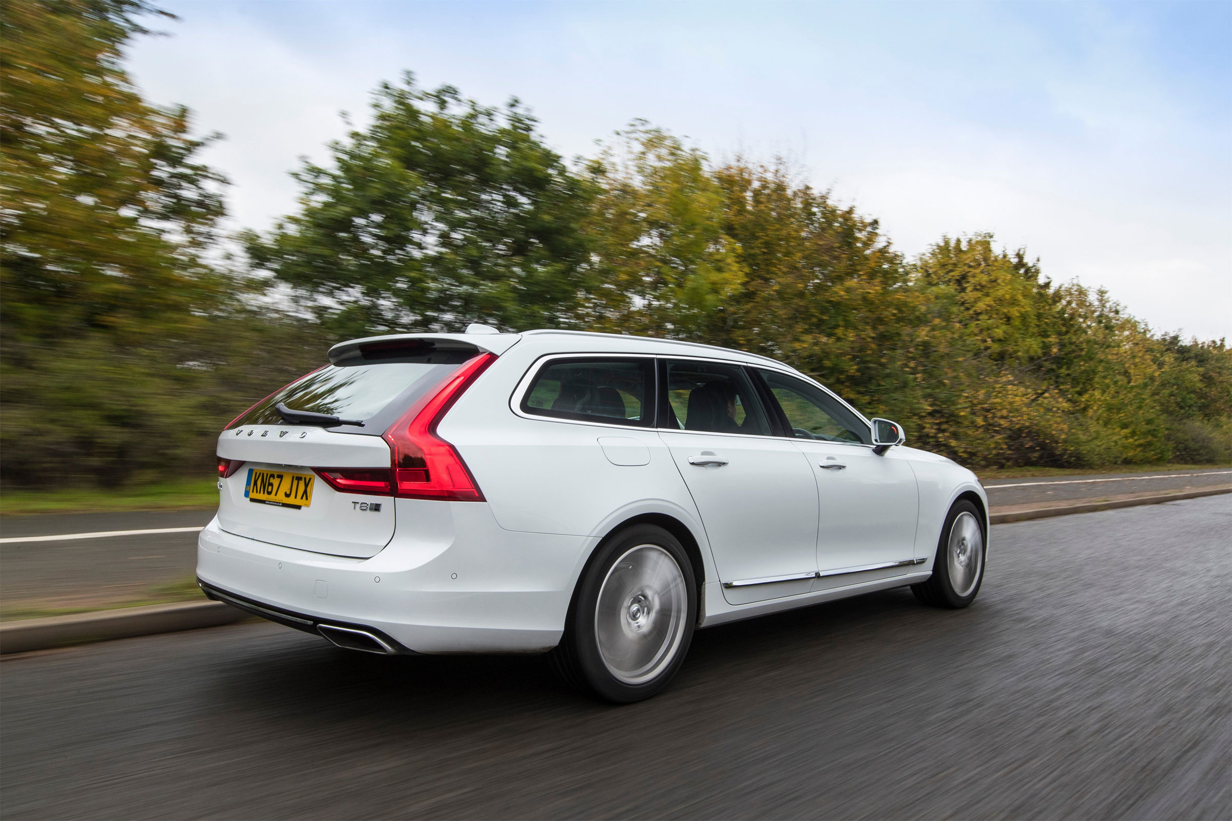 Volvo V90 Recharge