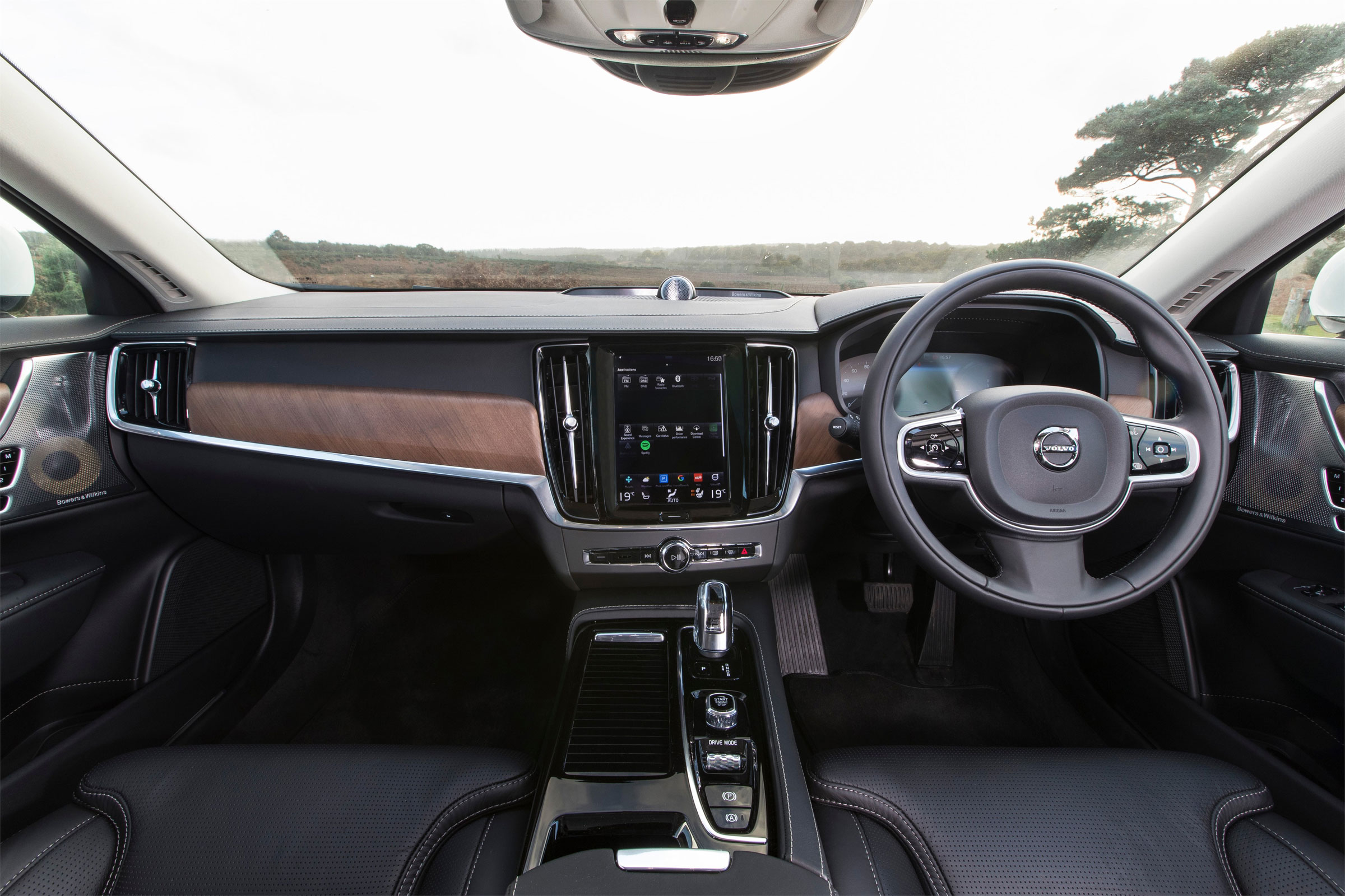 Volvo V90 Recharge