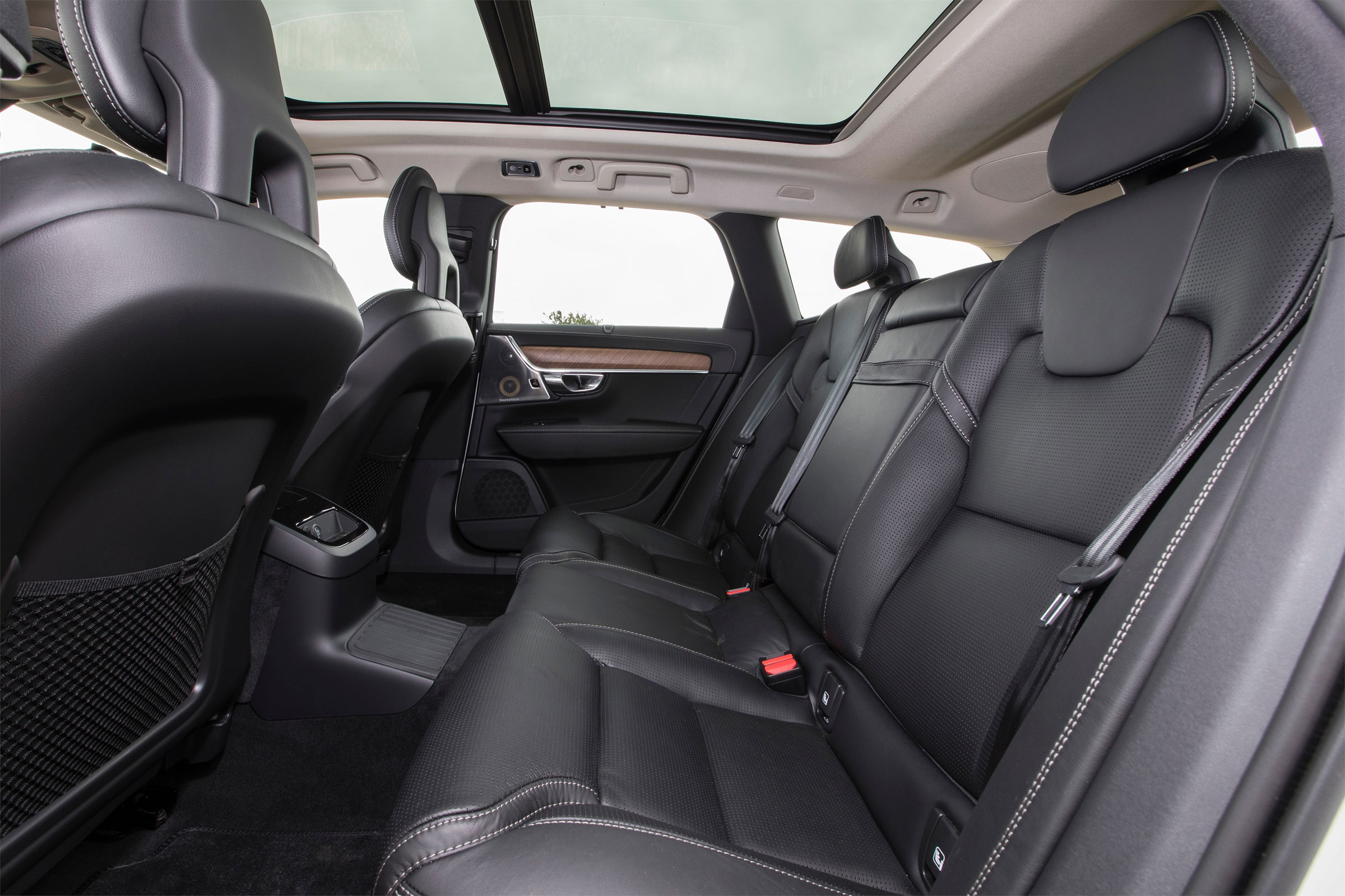 Volvo V90 Recharge