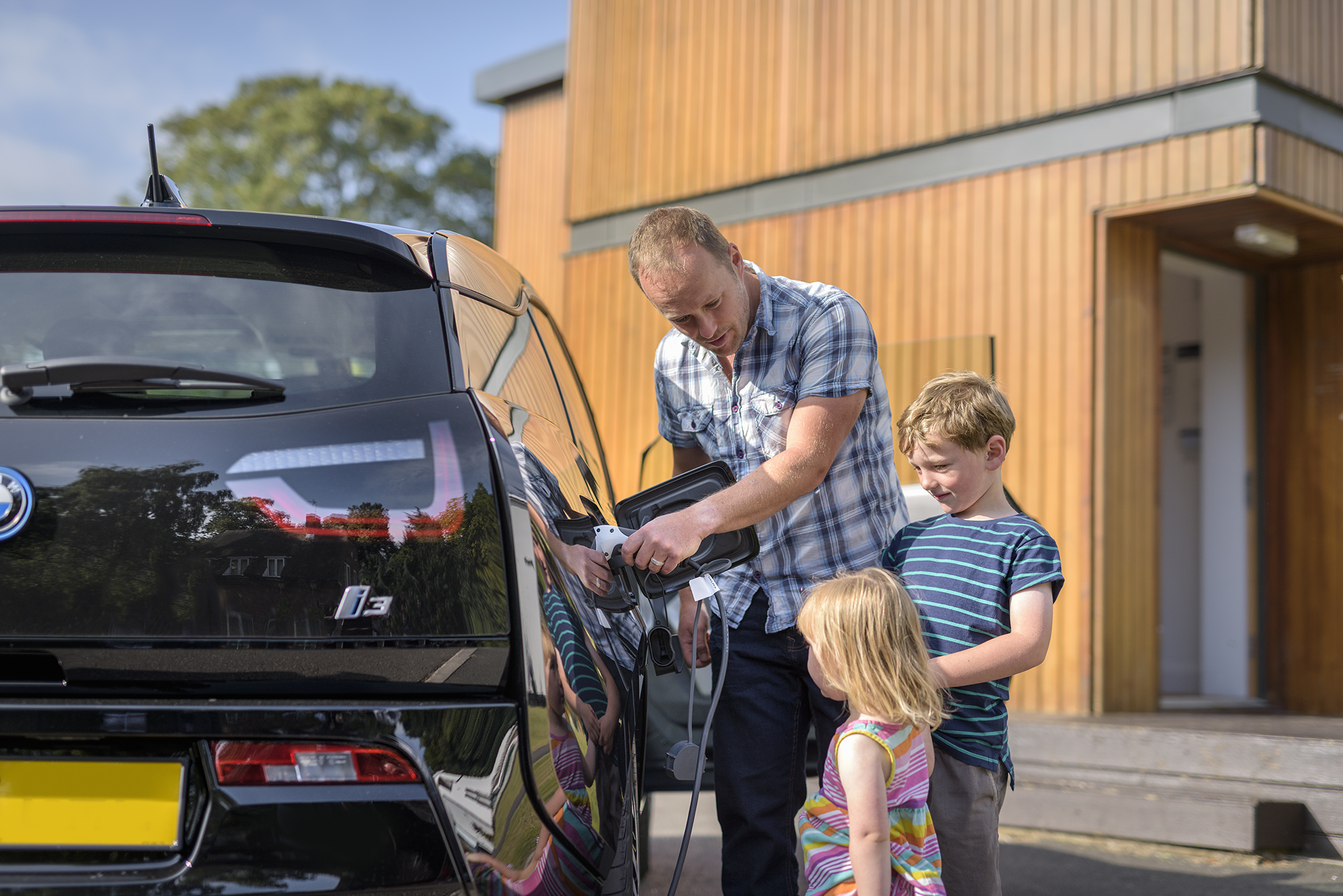 BMW i3 charging