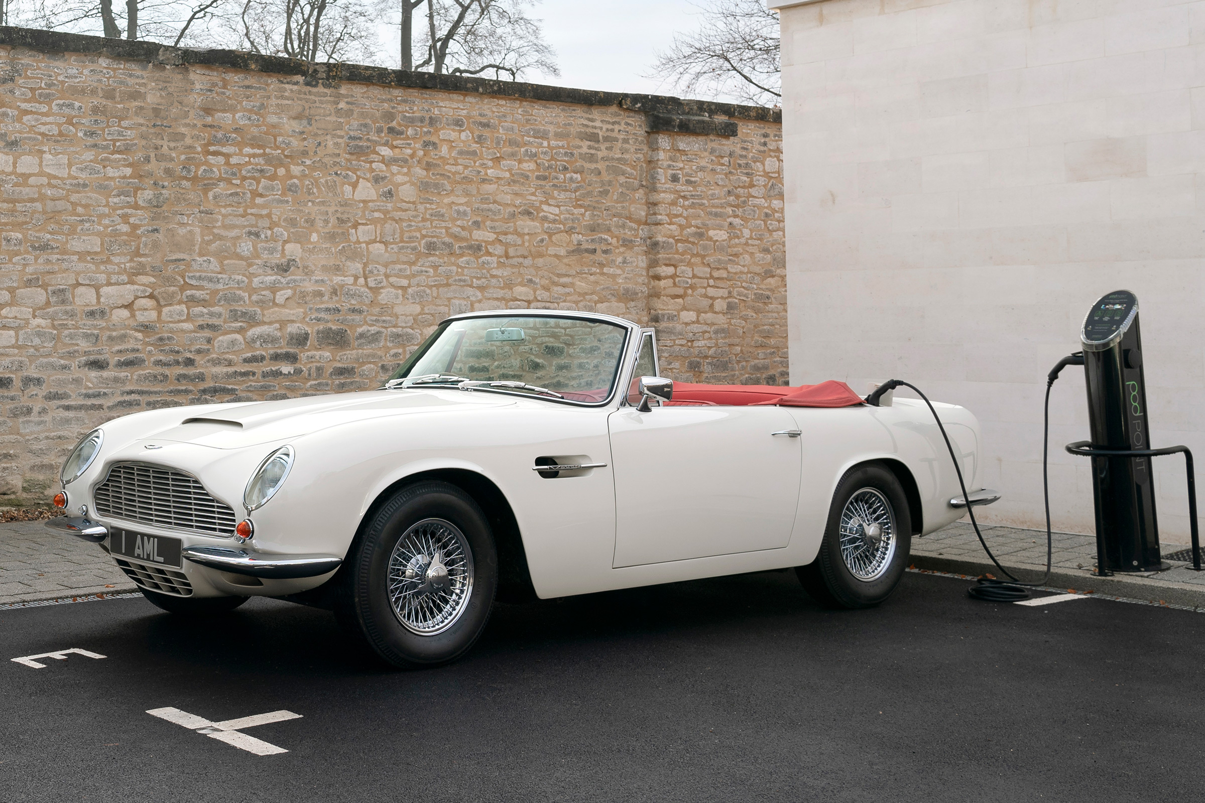 Aston Martin DB6