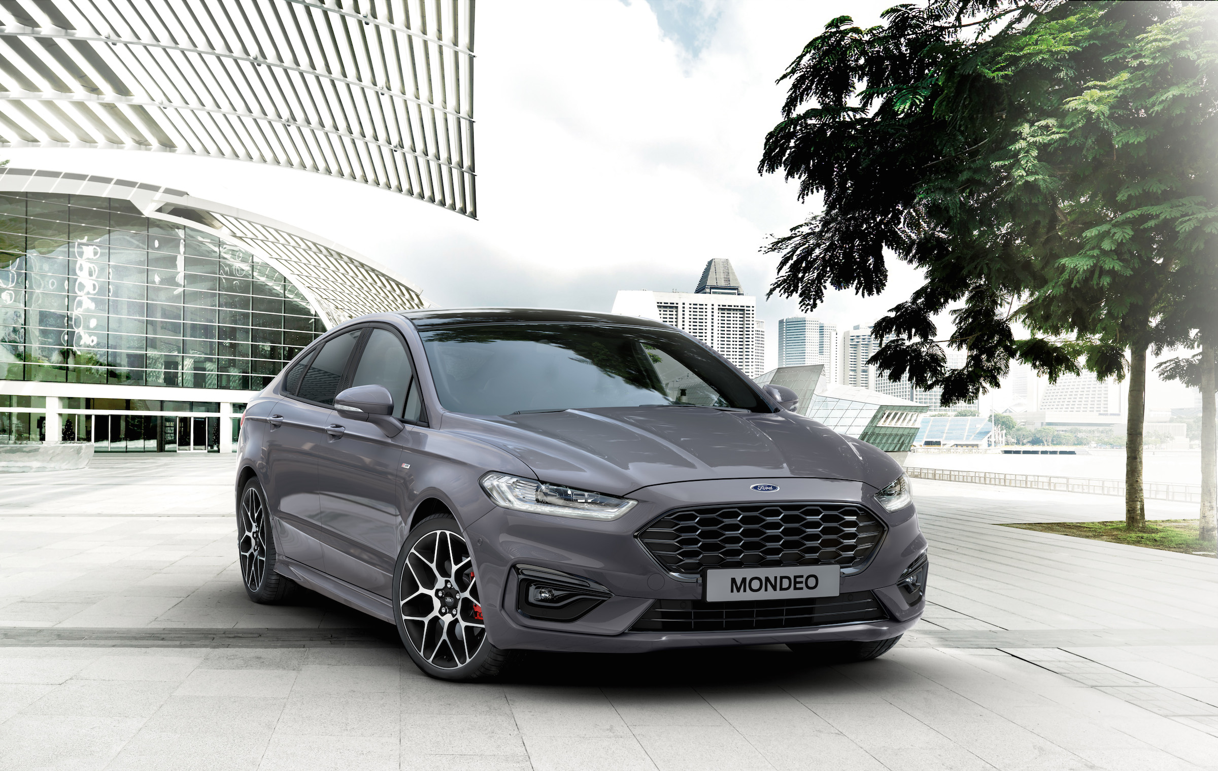 Ford Mondeo hybrid